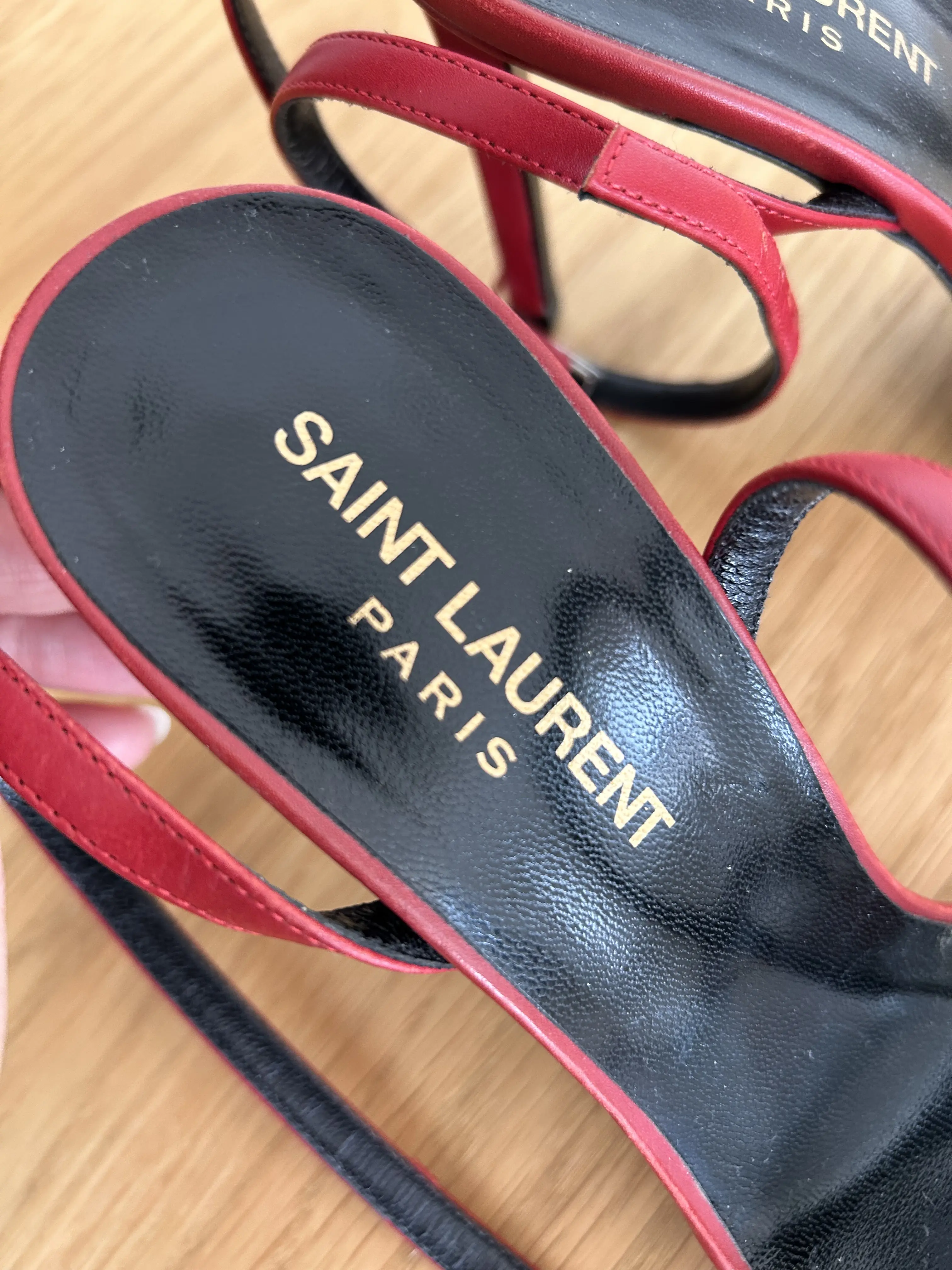 YSL sandals | LOOP-Marktplatz