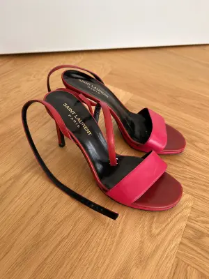 YSL sandals | LOOP-Marktplatz