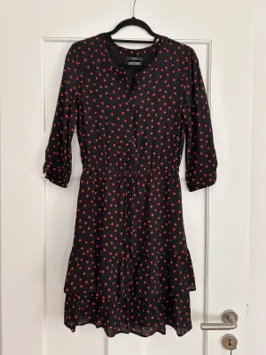 Black dotted dress | LOOP Marketplace