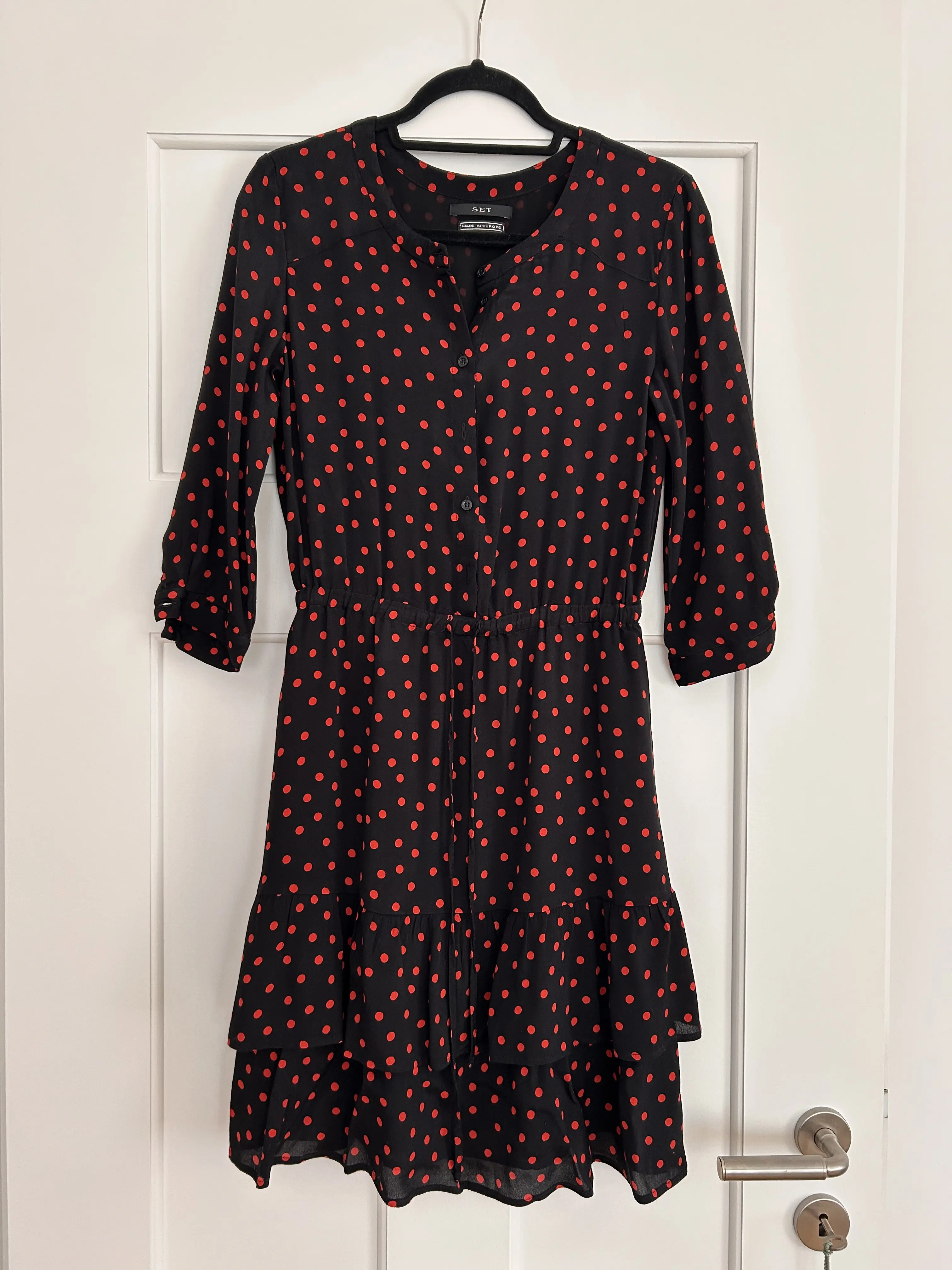 Black dotted dress | LOOP-Marktplatz