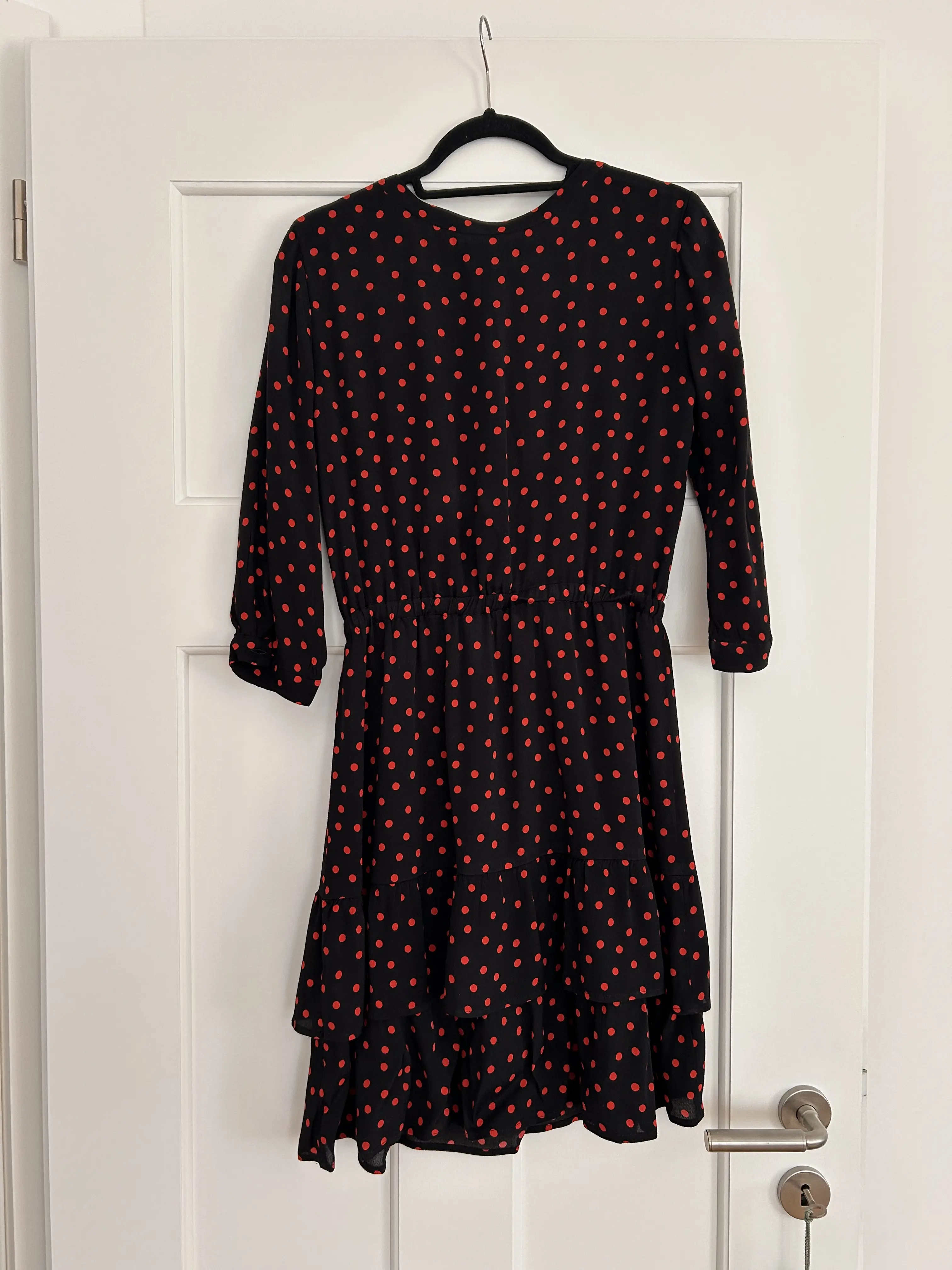 Black dotted dress | LOOP-Marktplatz