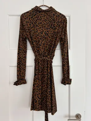 Animal print dress | LOOP Marketplace