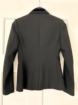 Tuxedo style suit | LOOP Marketplace
