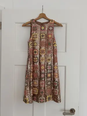 A shape dress | LOOP Marketplace