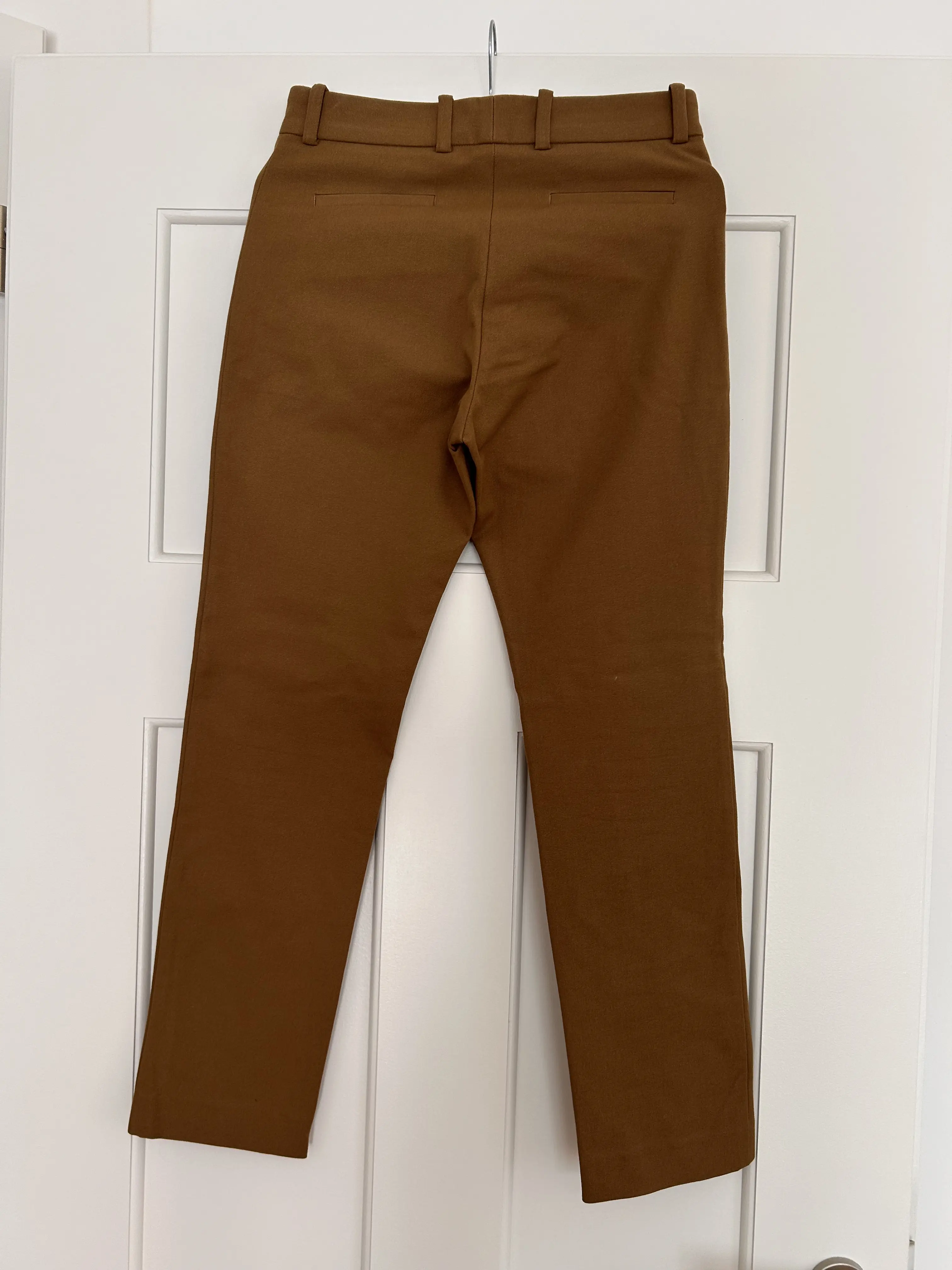 New unworn trousers | LOOP Marketplace