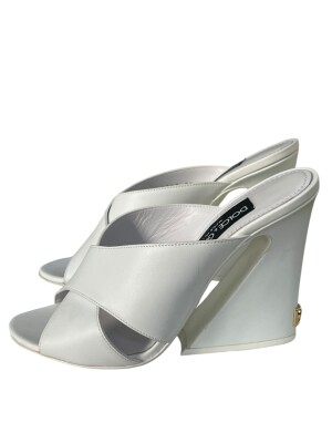 Dolce & Gabbana mules | LOOP-Marktplatz
