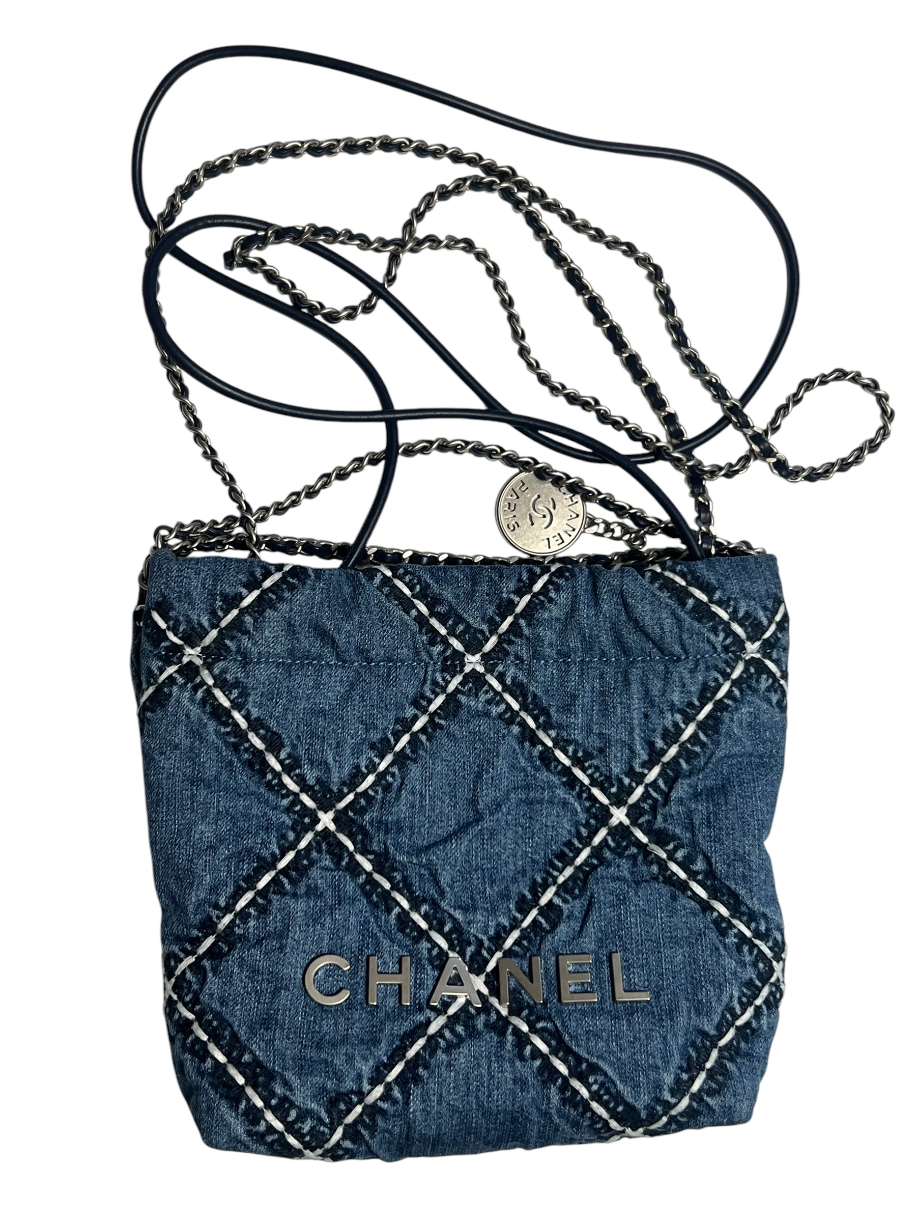 Chanel Mini 22 bag | Marché LOOP