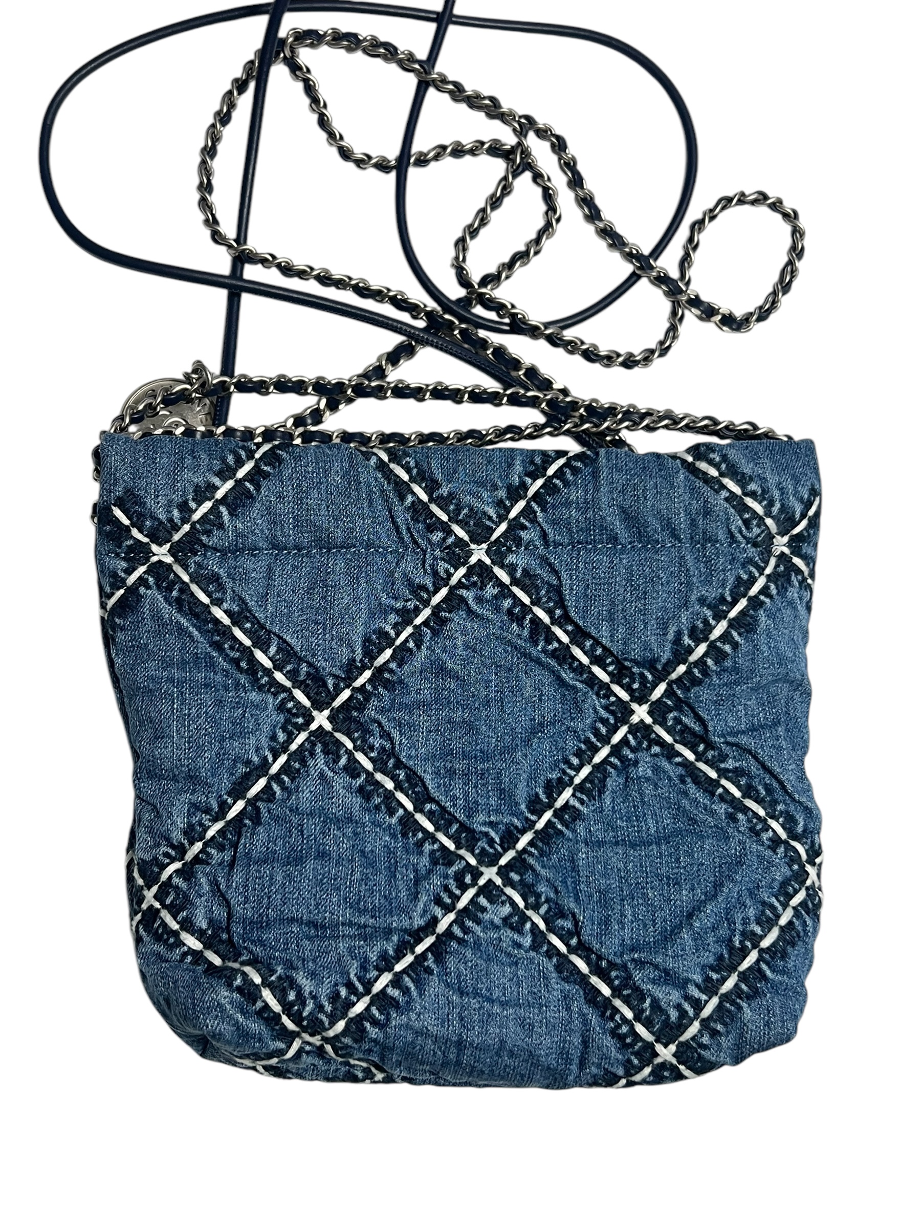 Chanel Mini 22 bag