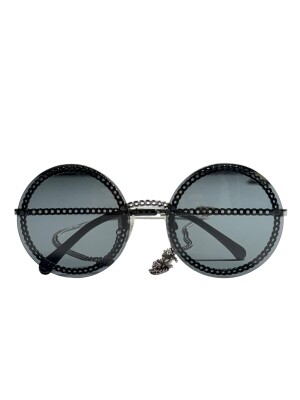 Chanel glasses | Marché LOOP