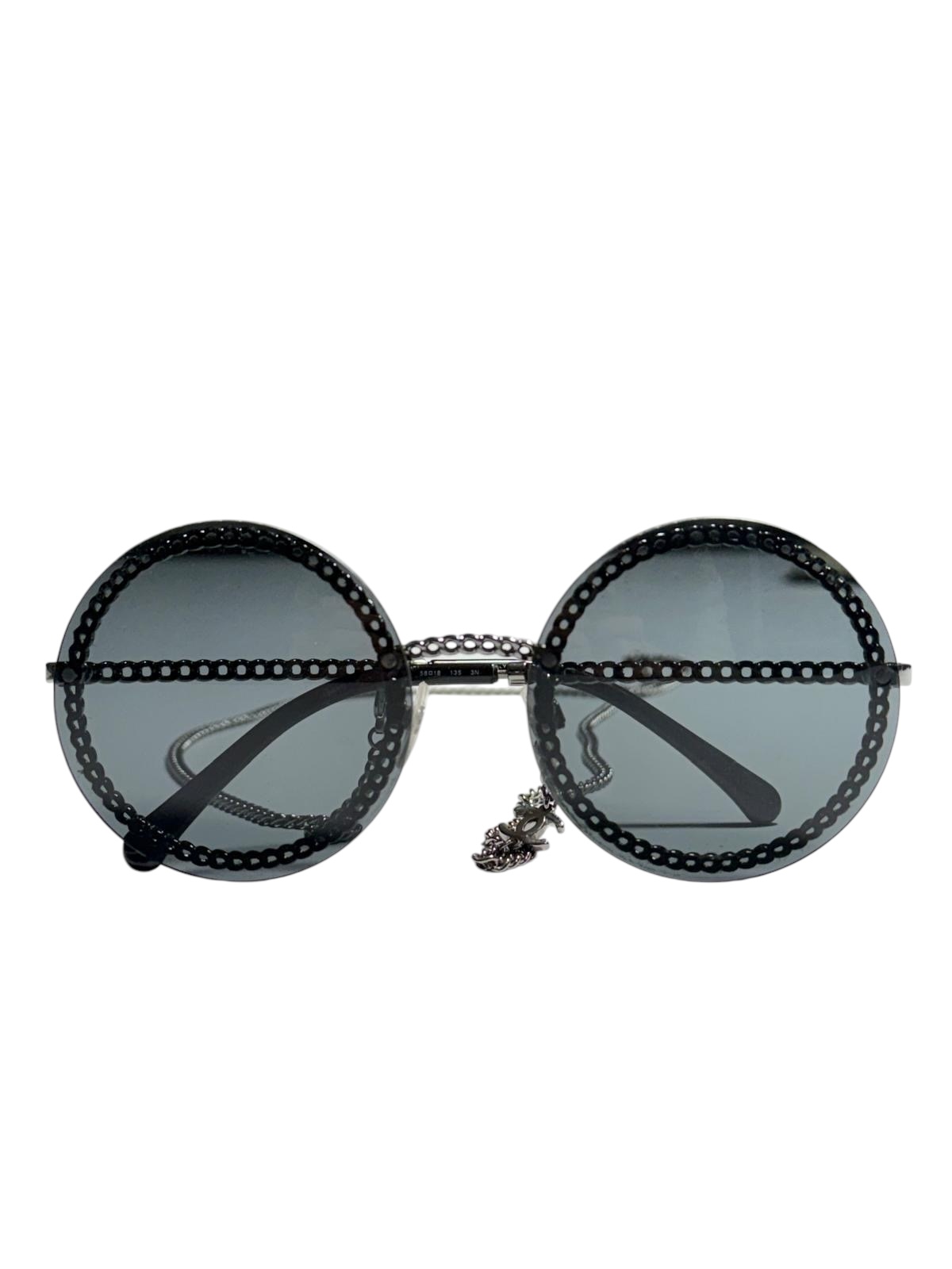 Chanel glasses | Marché LOOP