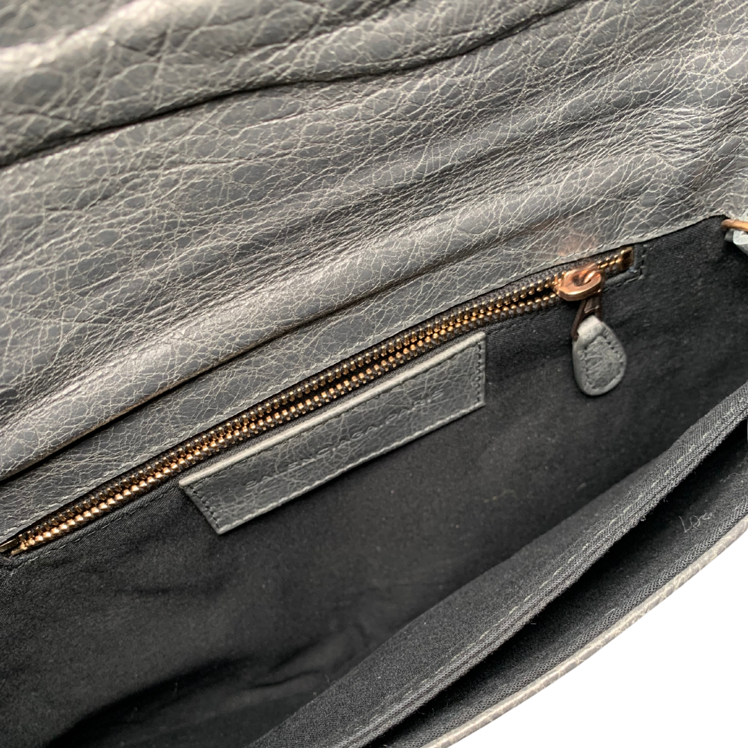 Balenciaga leather clutch | Marché LOOP