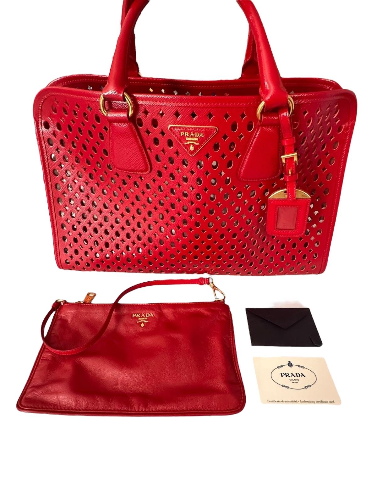 Prada Red Patent Leather Bag | LOOP-Marktplatz