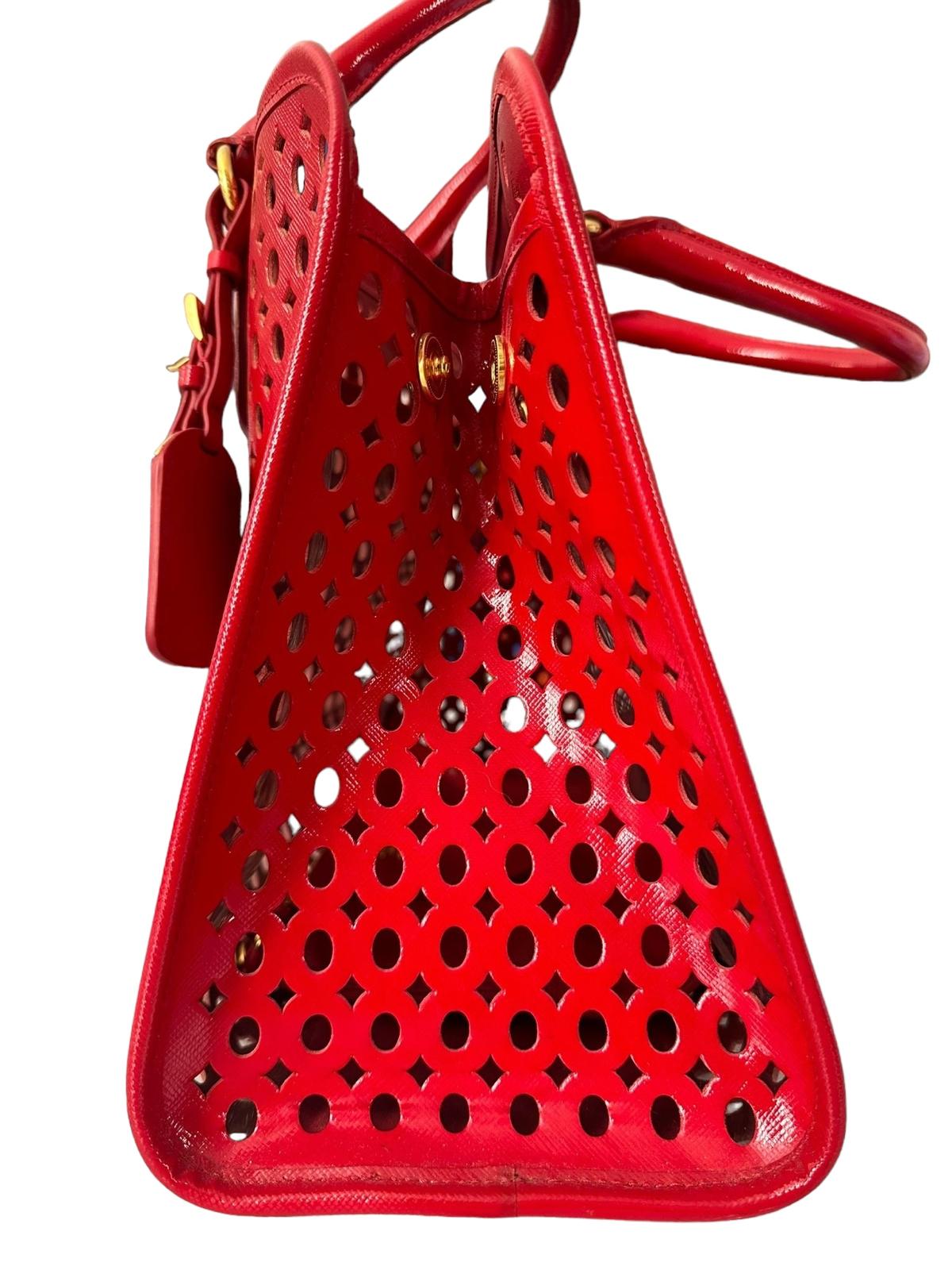 Prada Red Patent Leather Bag | LOOP-Marktplatz