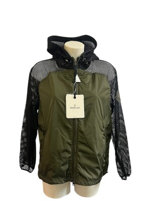 Moncler jacket | LOOP-Marktplatz