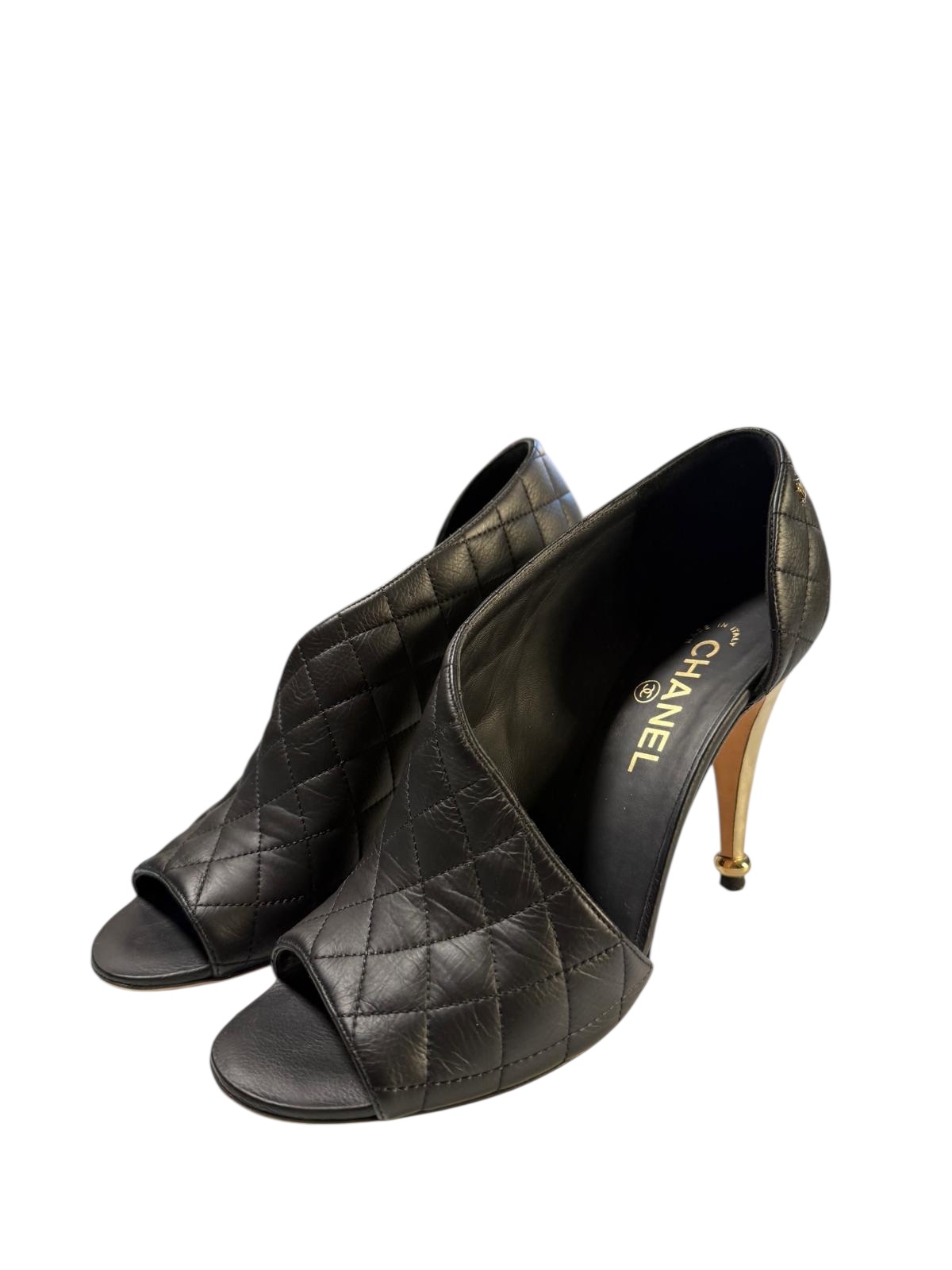 Chanel pumps