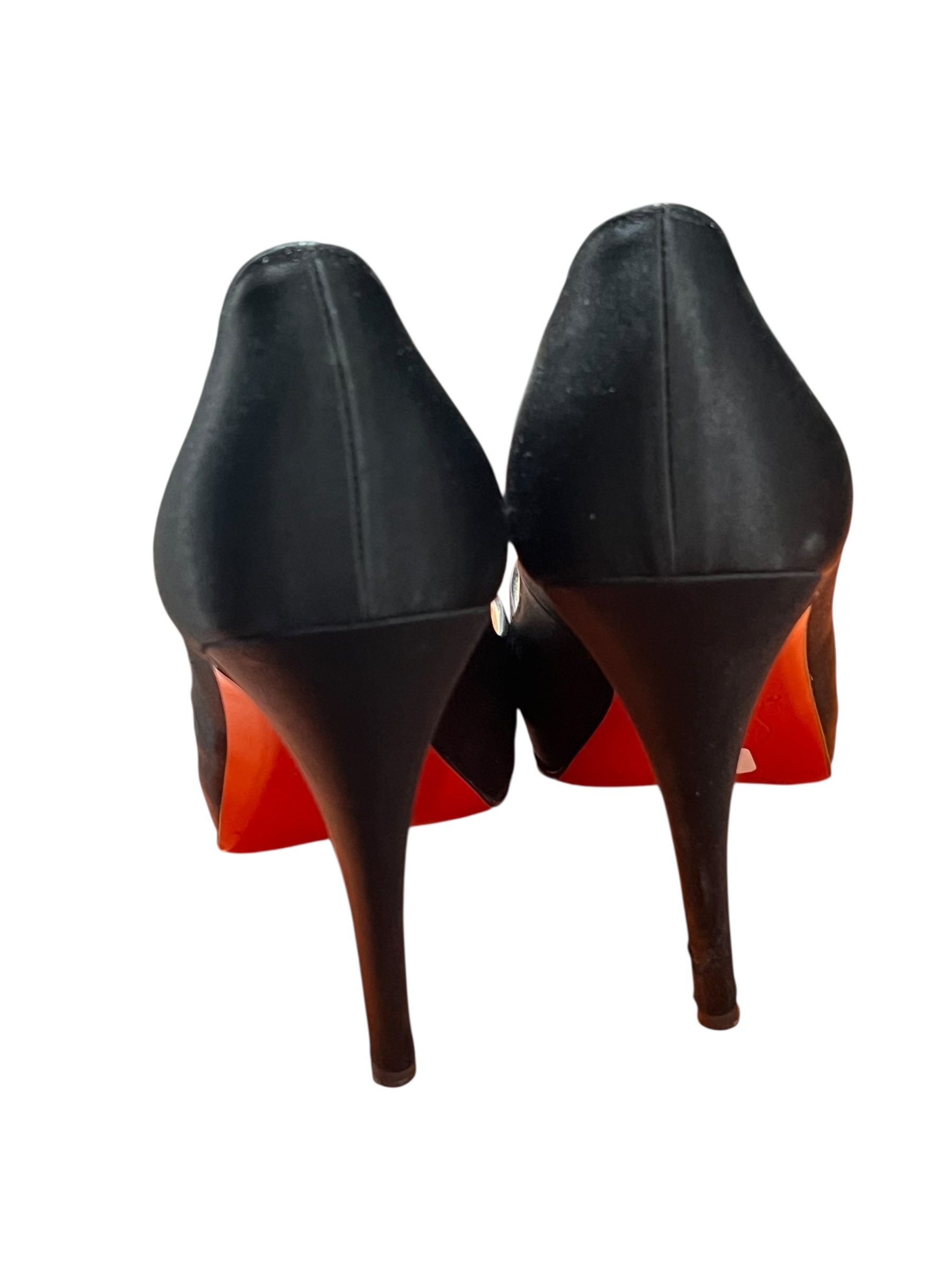 Satin Louboutin Pumps | Marché LOOP