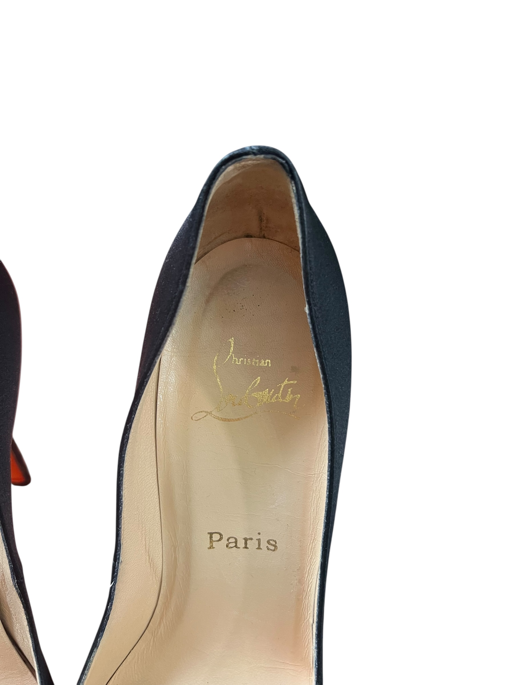 Satin Louboutin Pumps | Marché LOOP