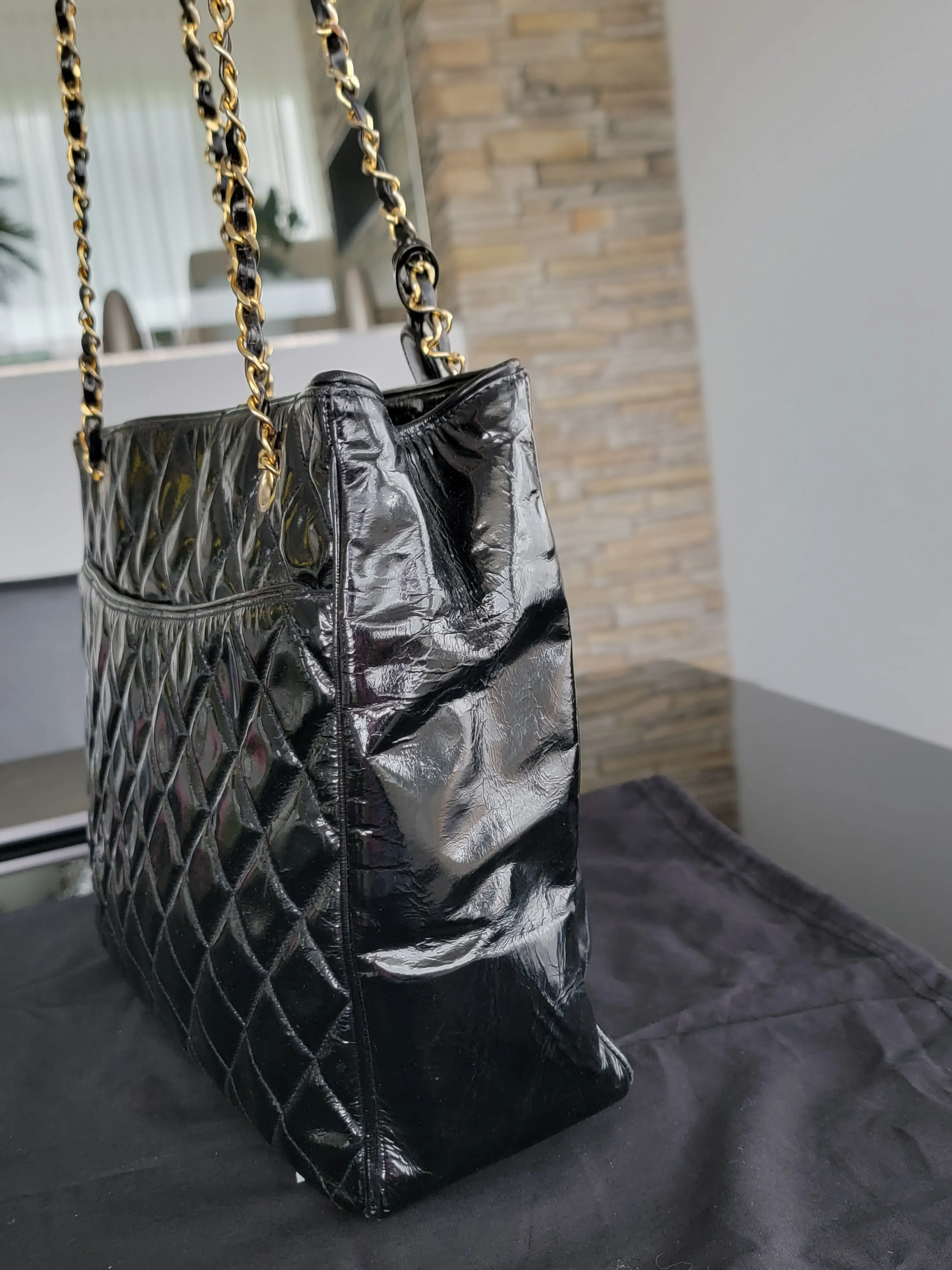 Chanel Shopper Lackleder | Marché LOOP