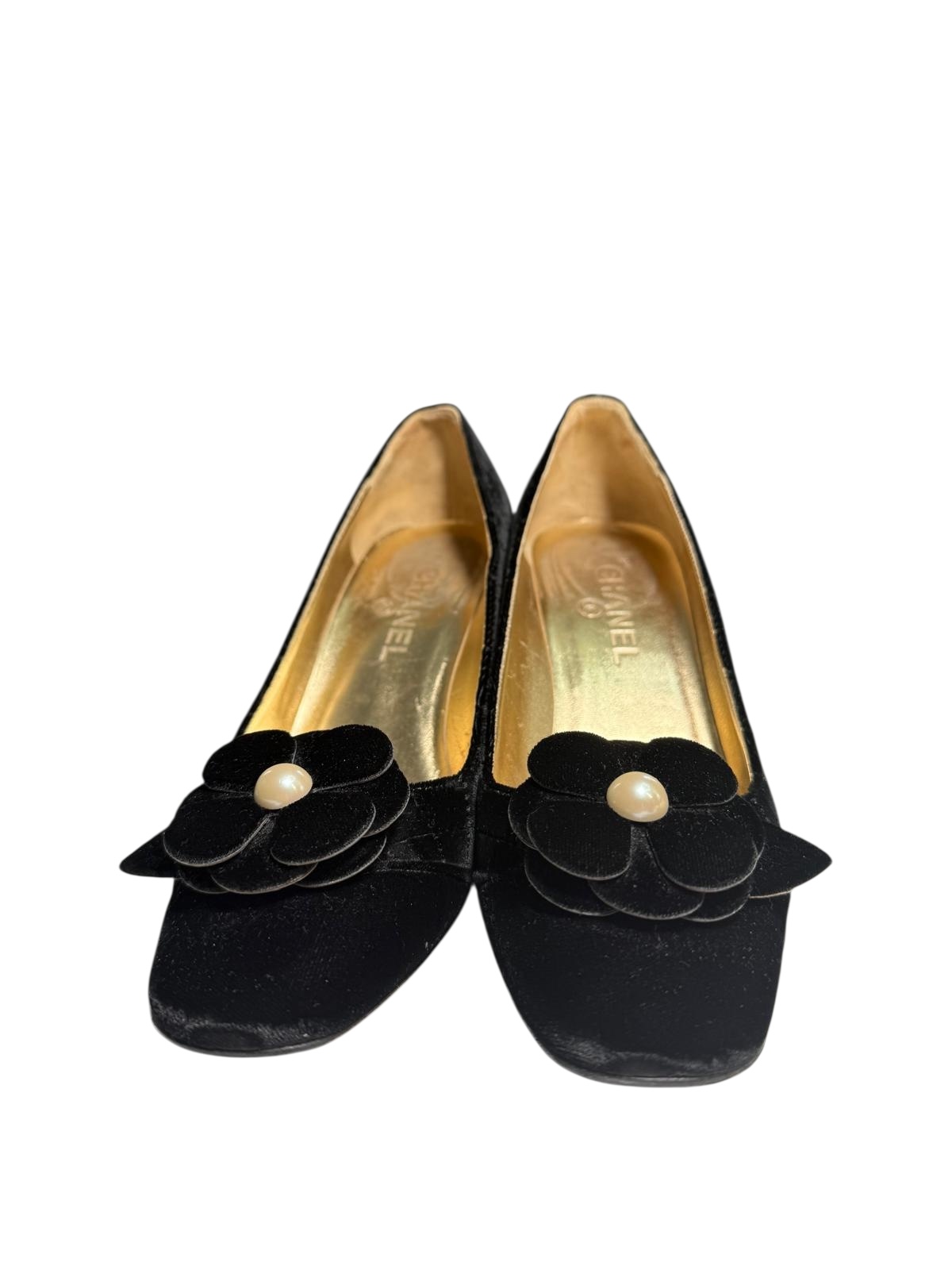 Chanel camellia pumps | Marché LOOP
