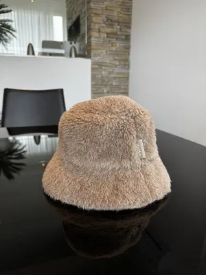 Max Mara Bucket Hat | Marché LOOP