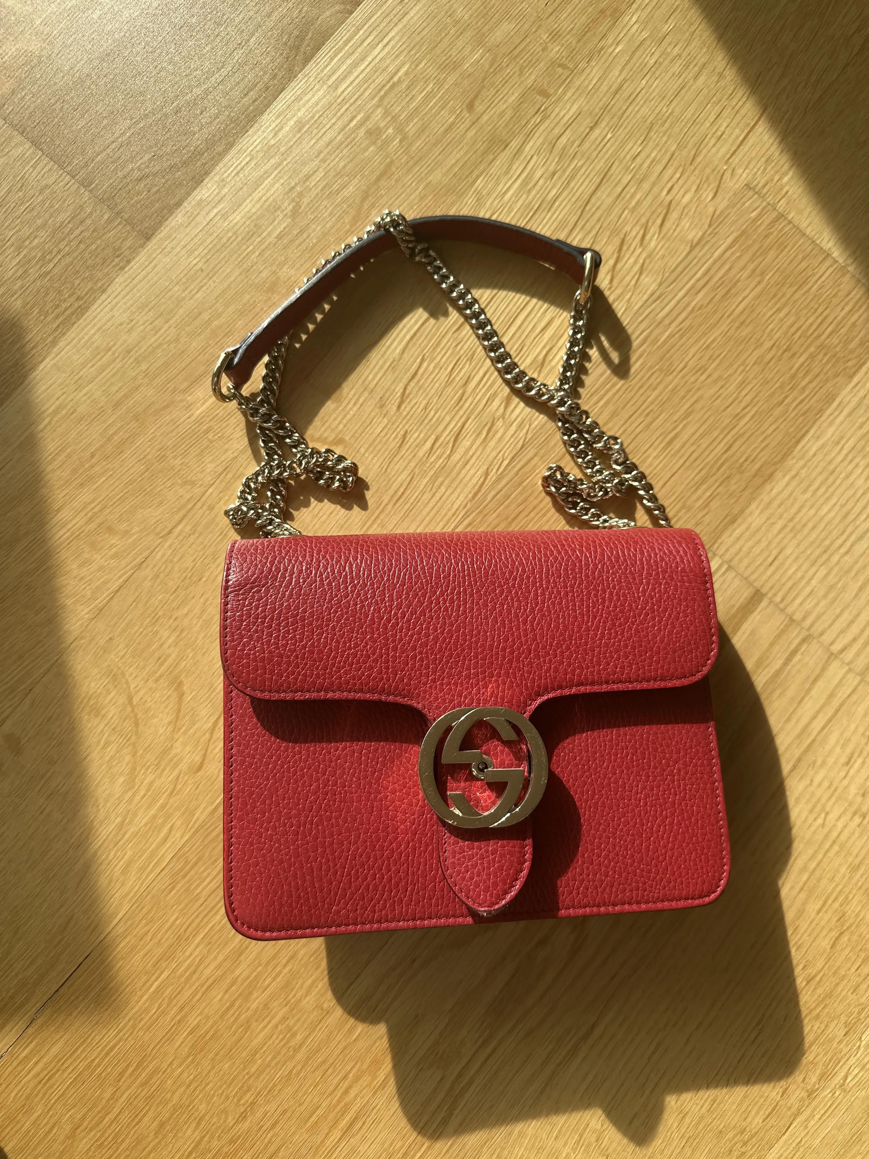 Gucci Handtasche rot | LOOP-Marktplatz