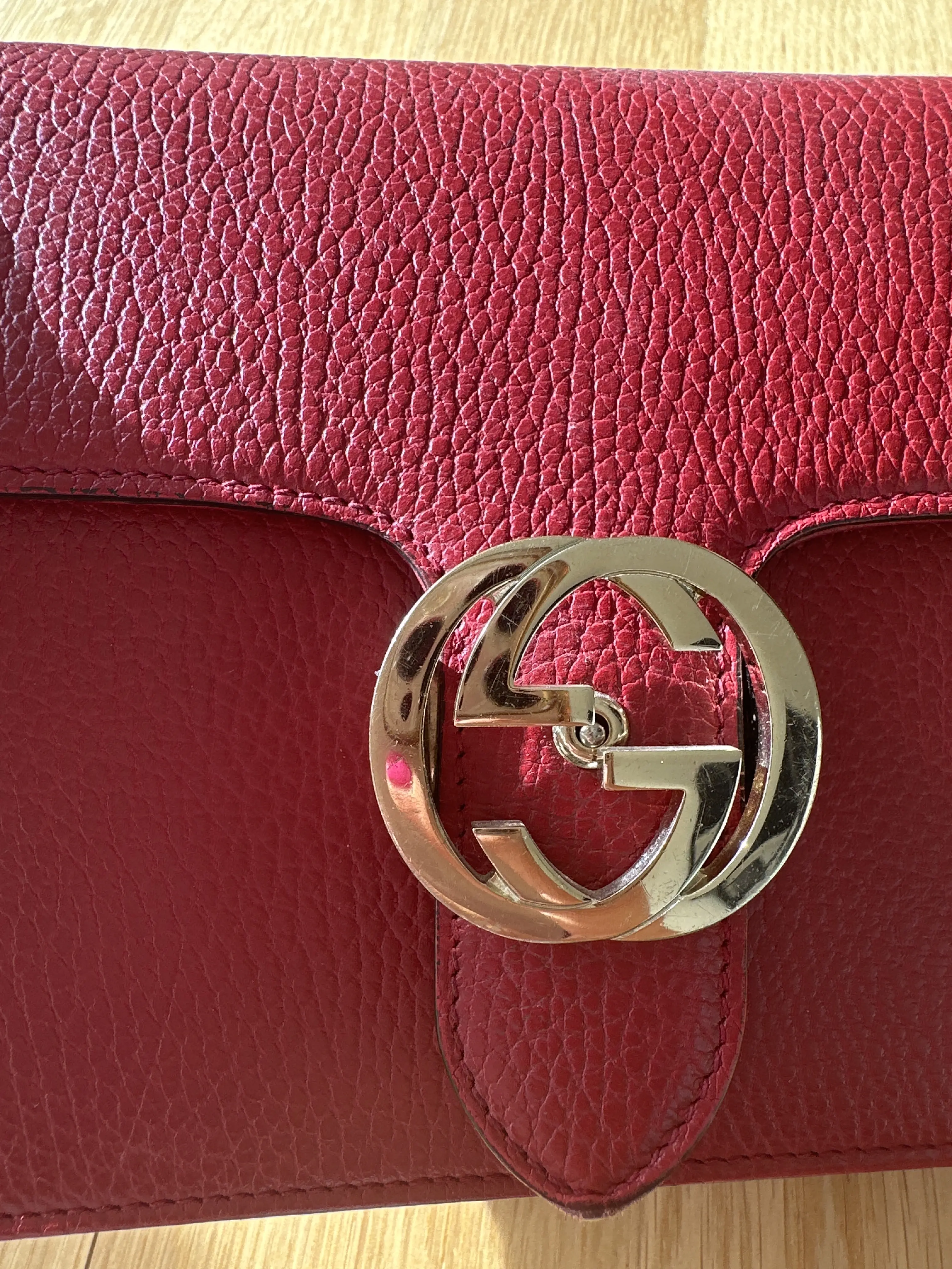 Gucci Handtasche rot | LOOP-Marktplatz