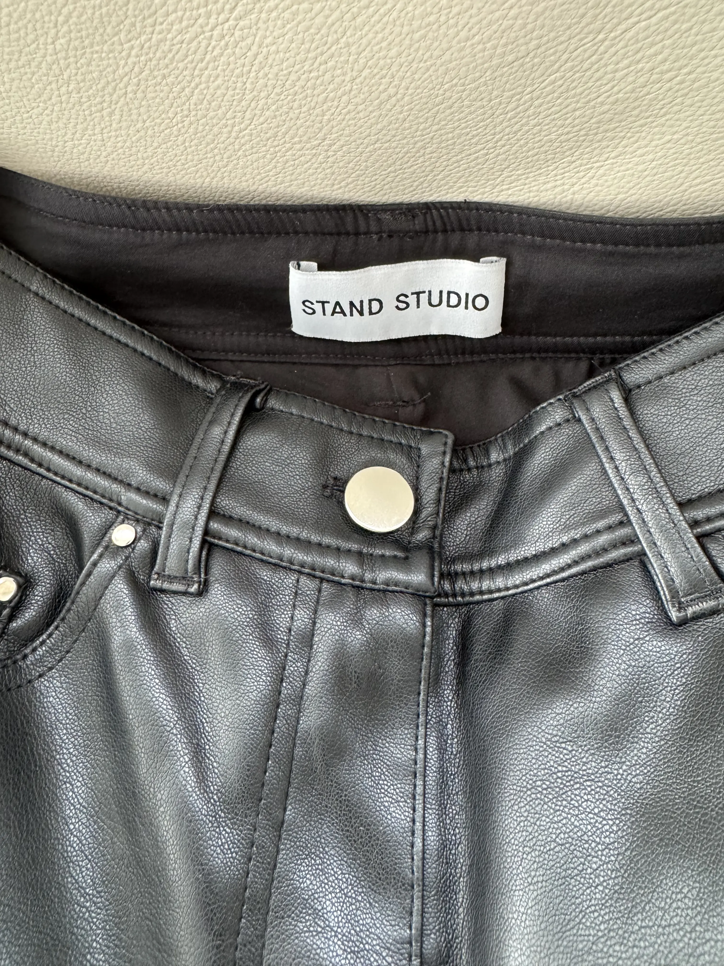 Stand Studio Lederhosen | Marché LOOP