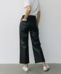 Stand Studio Lederhosen