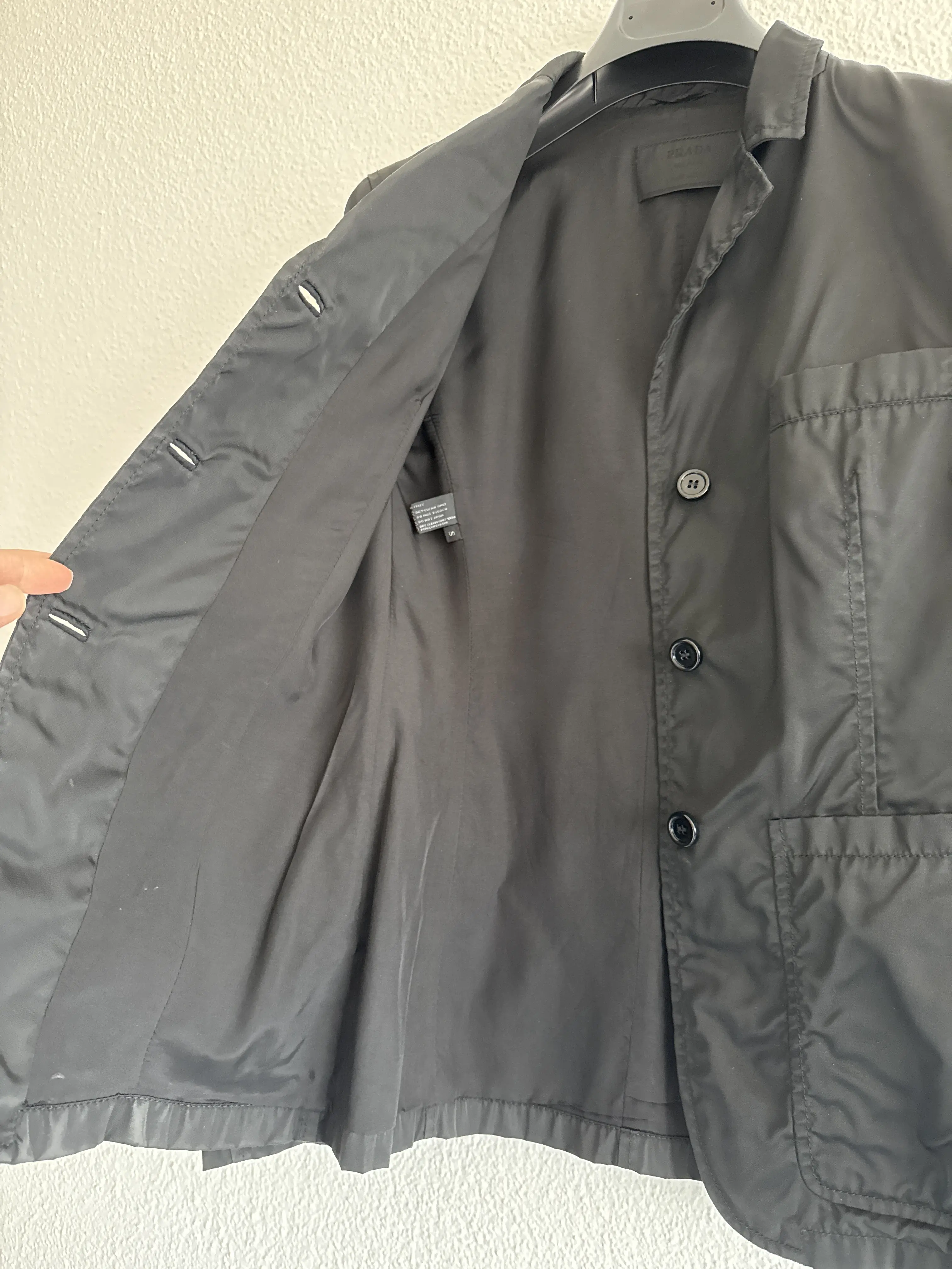 PRADA Jacke aus Nylon | LOOP-Marktplatz