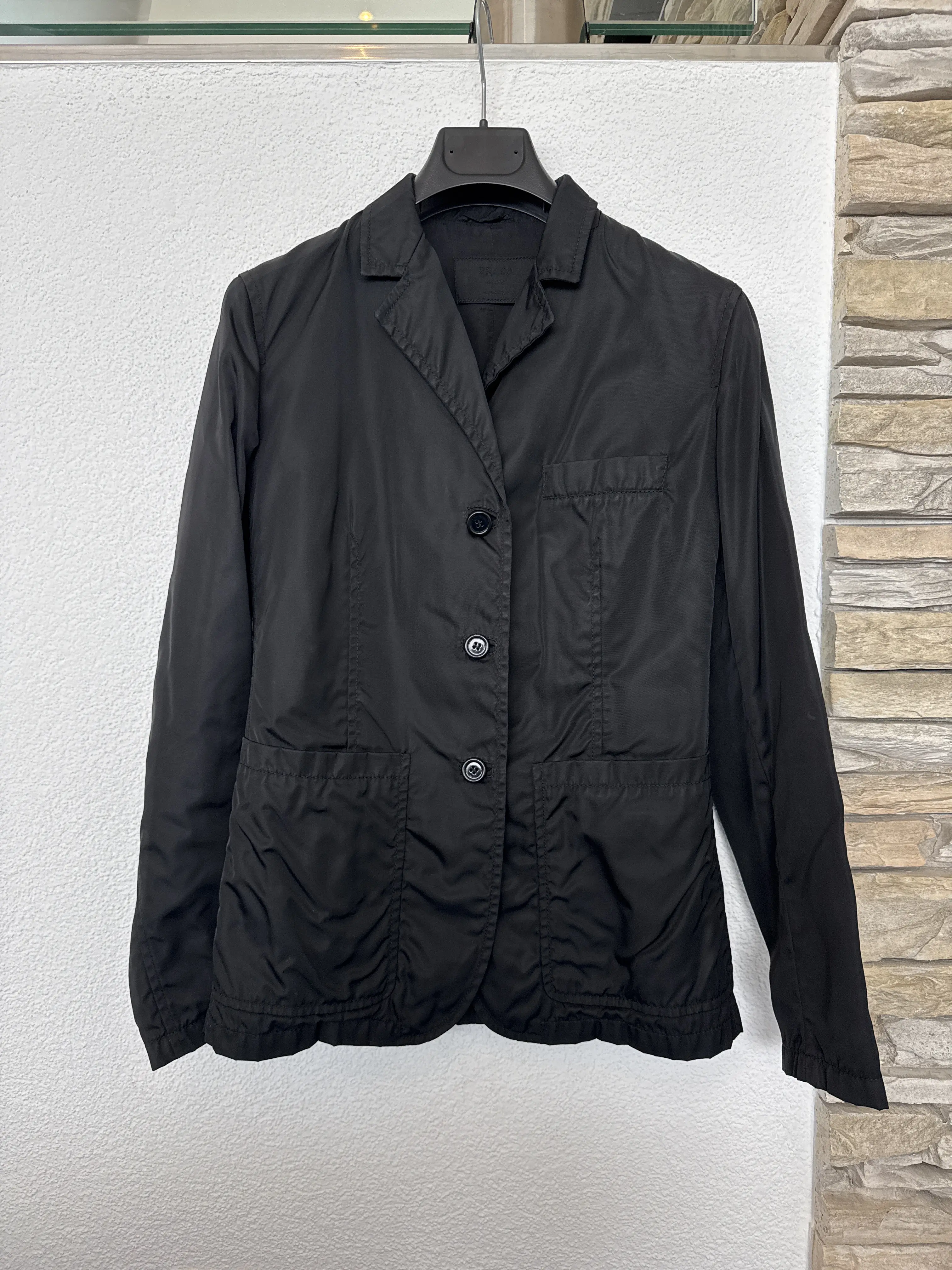PRADA Jacke aus Nylon | LOOP-Marktplatz