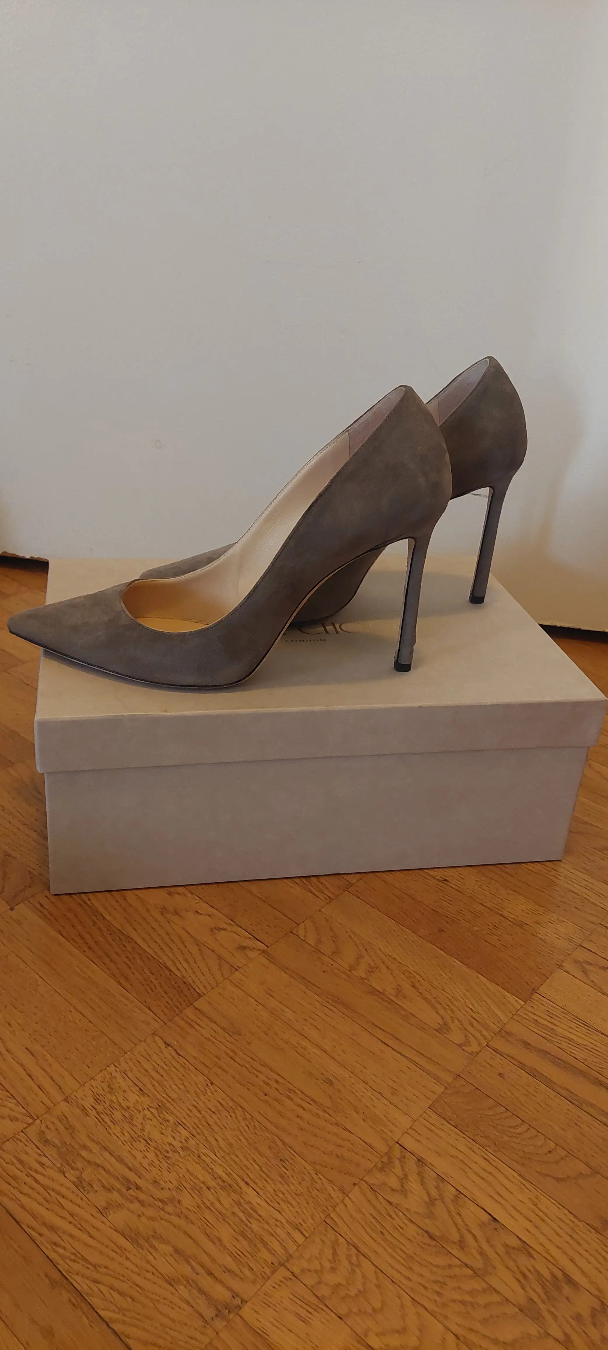 JIMMY CHOO ROMY 100 SUEDE TAUPE GREY | Marché LOOP