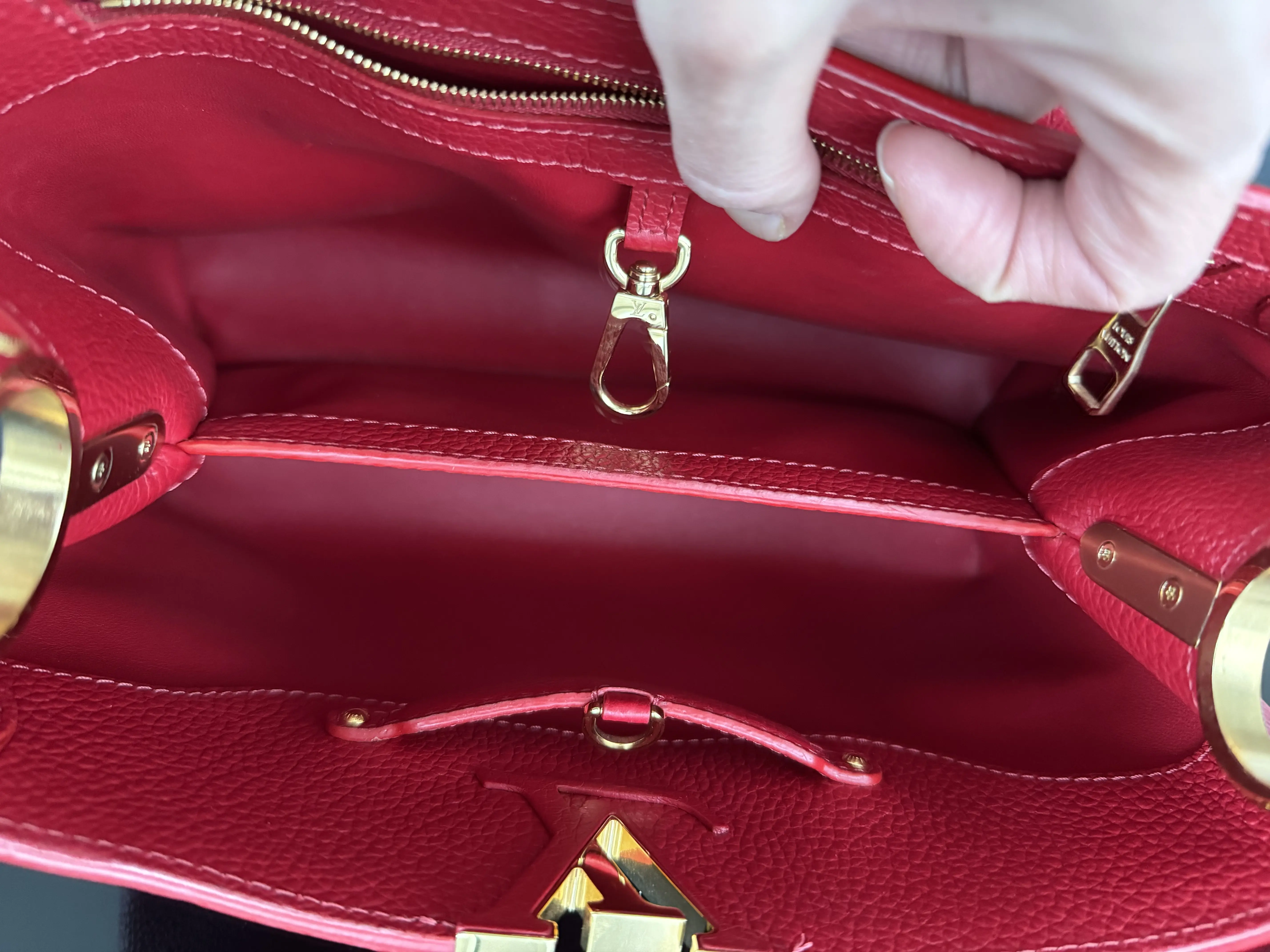 LOUIS VUITTON Capucines PM | LOOP-Marktplatz