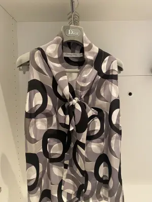 CHRISTIAN DIOR Seidenbluse | Marché LOOP