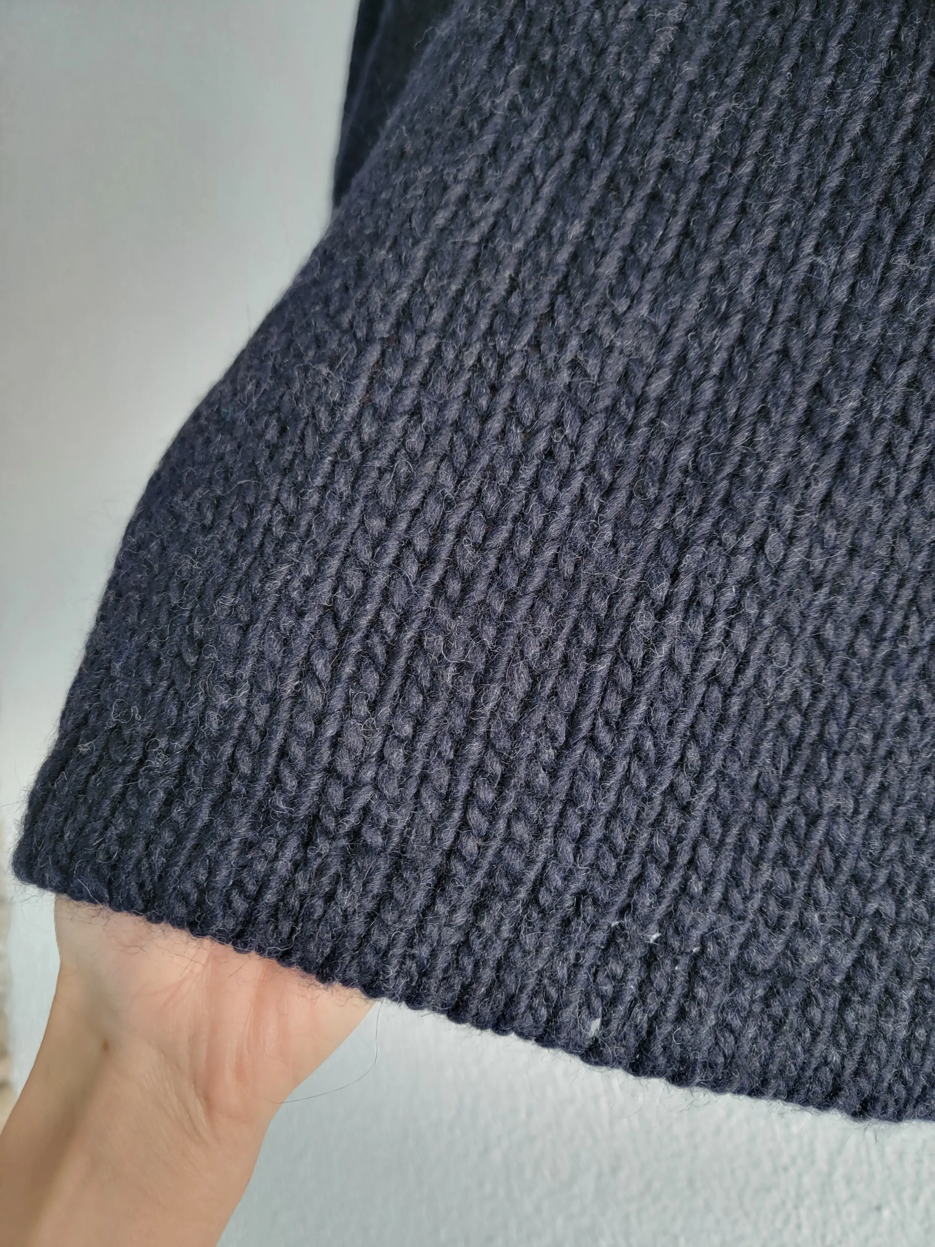 Blugirl Pulli mit Stein Applikation | LOOP-Marktplatz