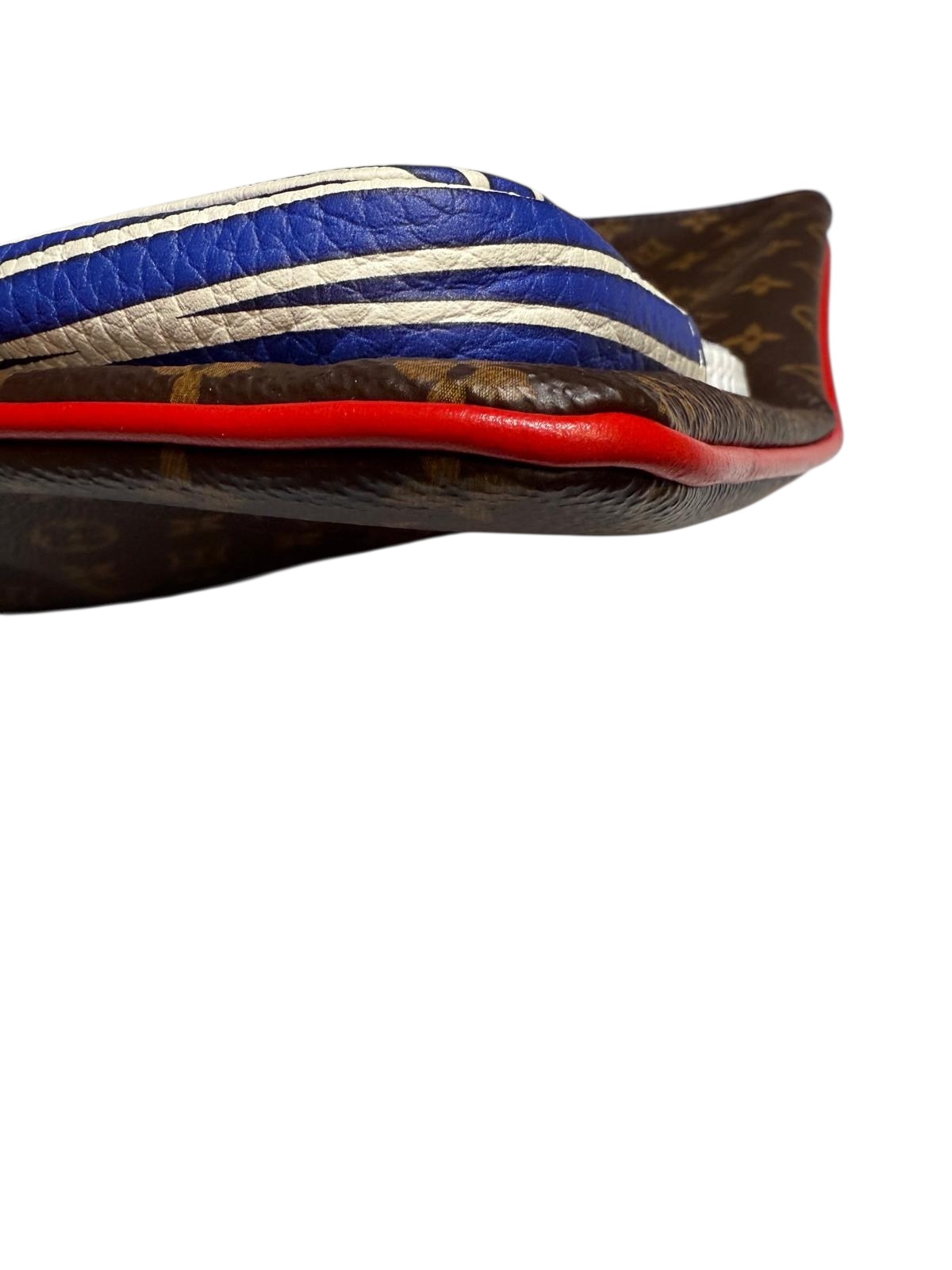 Louis Vuitton clutch | Marché LOOP