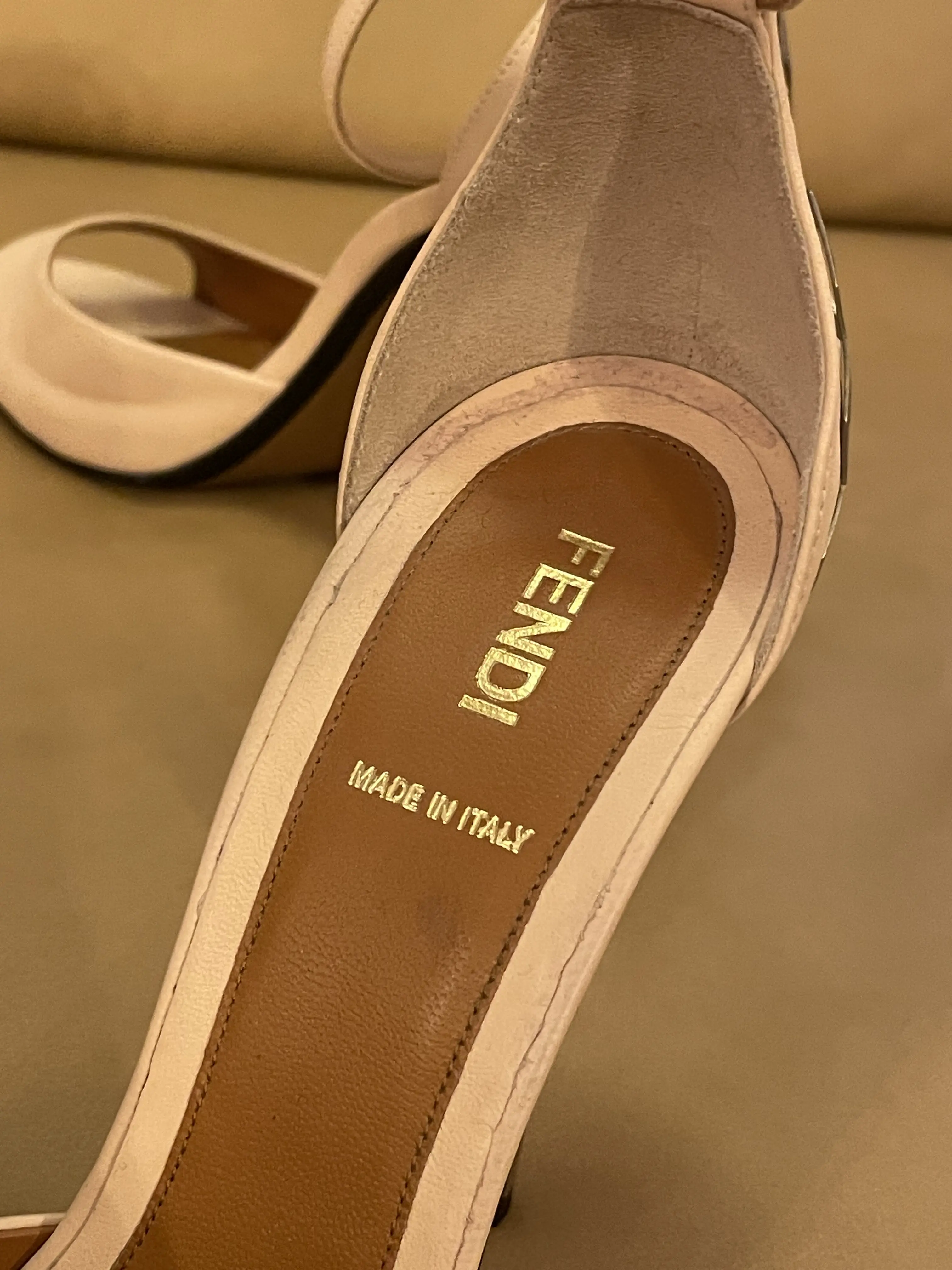 FENDI High Heels | LOOP-Marktplatz