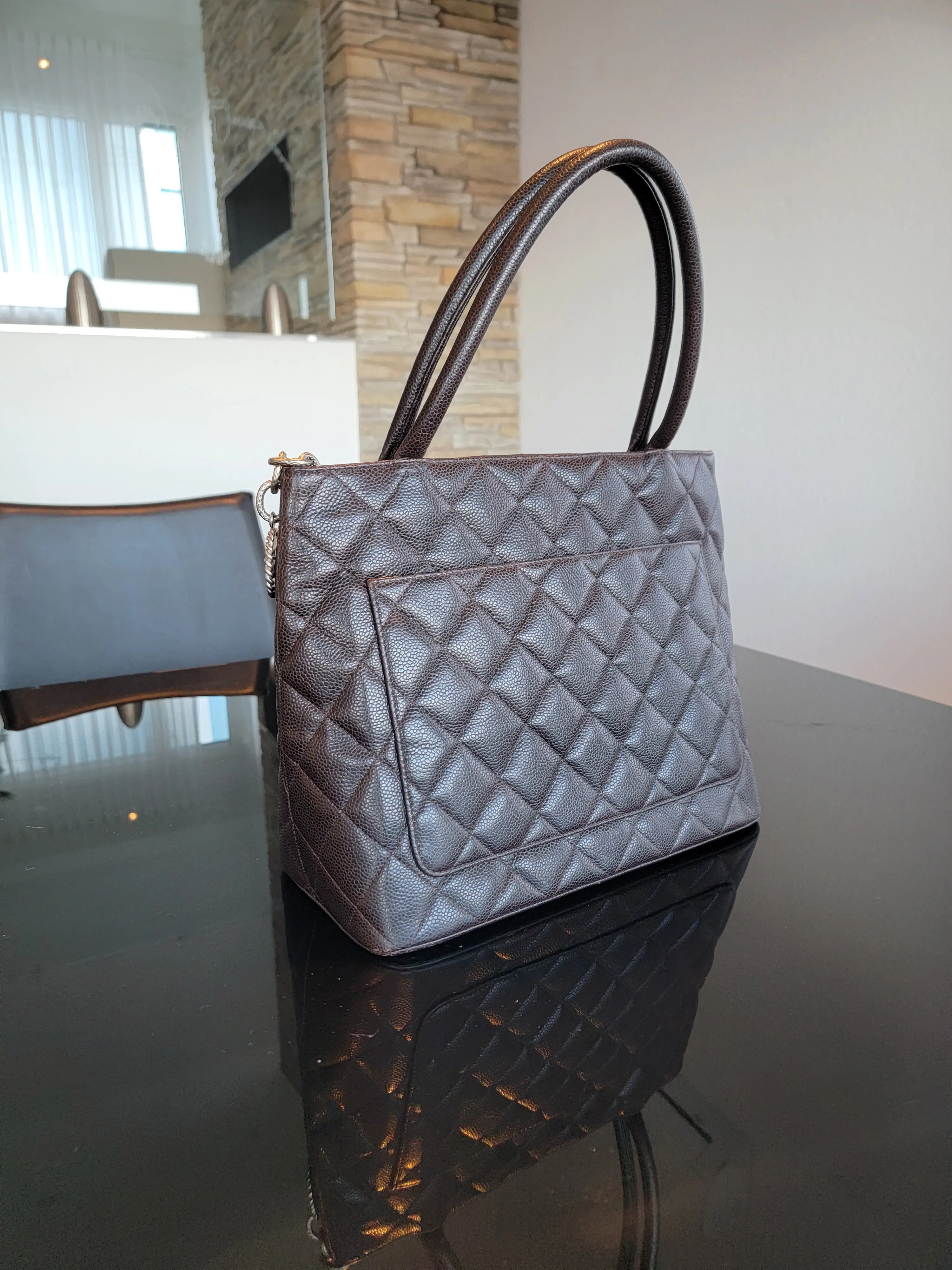 CHANEL Medaillon Tote | LOOP-Marktplatz