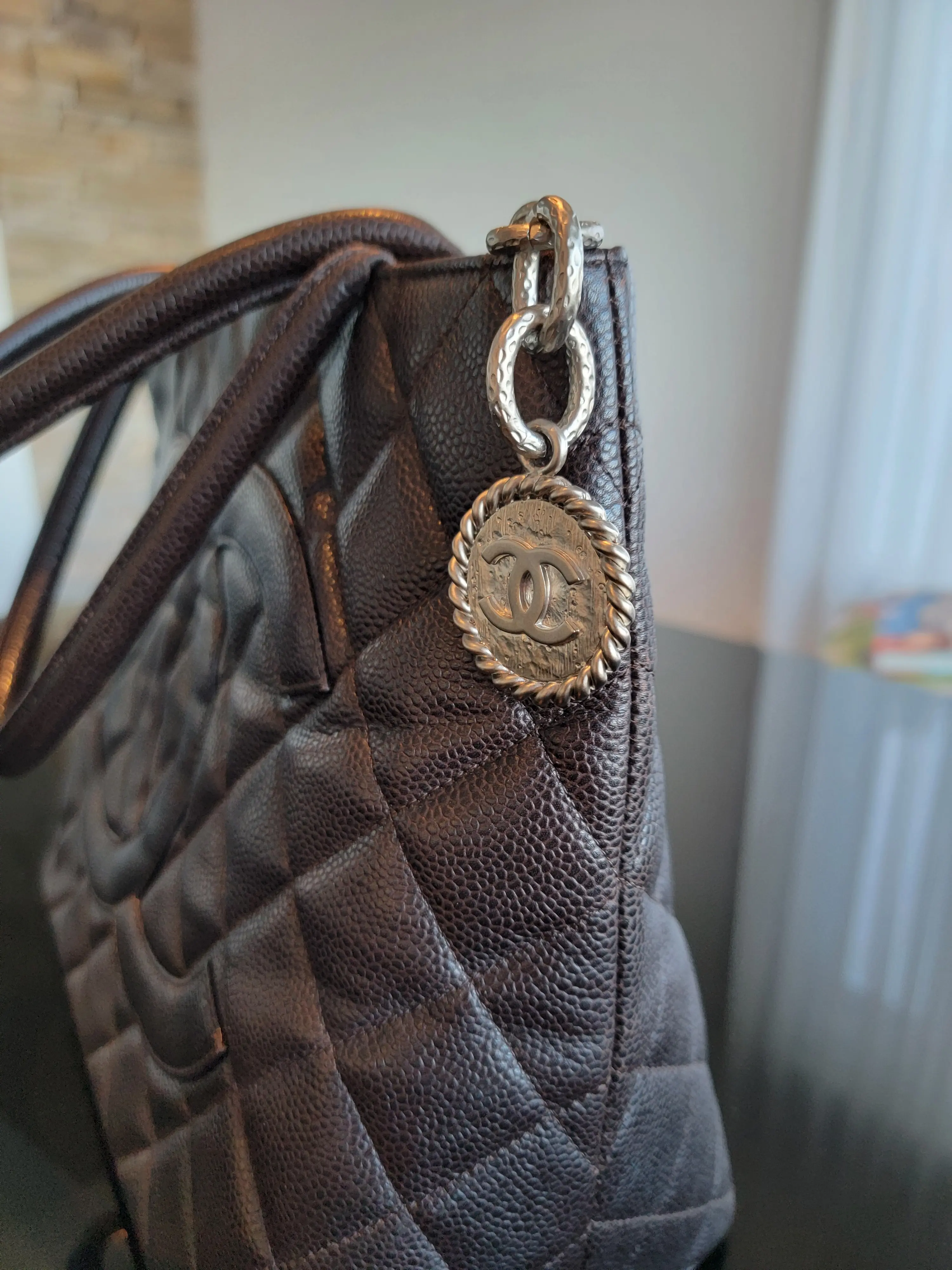 CHANEL Medaillon Tote | LOOP-Marktplatz