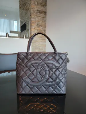 CHANEL Medaillon Tote | LOOP-Marktplatz