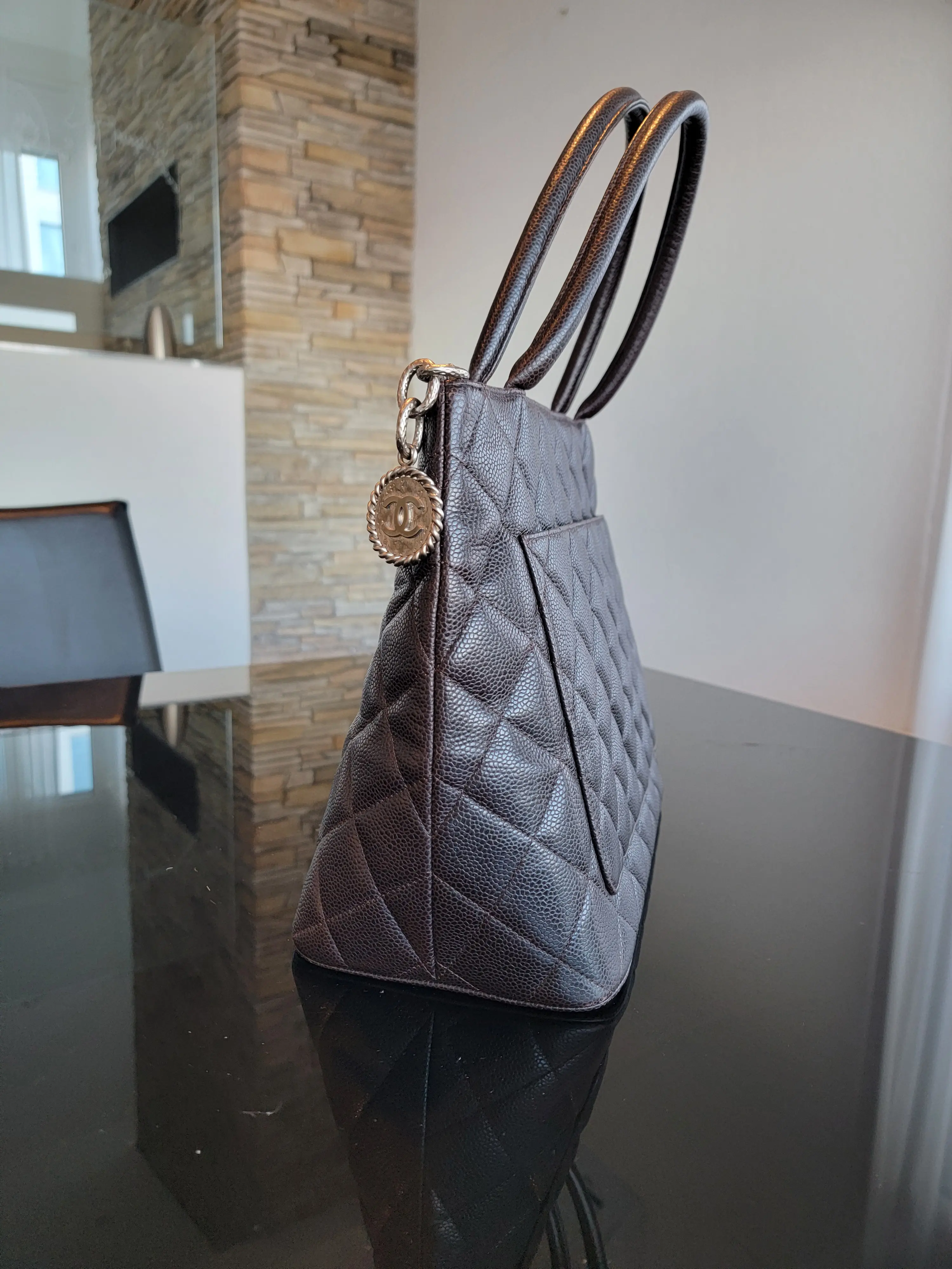 CHANEL Medaillon Tote | LOOP-Marktplatz