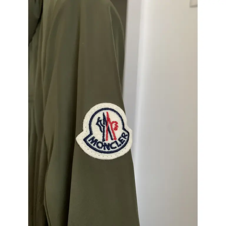 MONCLER “Ocre” Parka in Olive | LOOP-Marktplatz