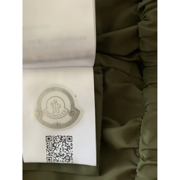 MONCLER “Ocre” Parka in Olive | LOOP-Marktplatz