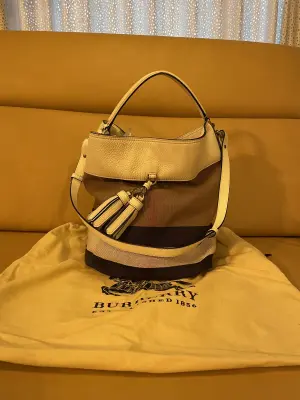 BURBERRY Ashby Bag | LOOP-Marktplatz