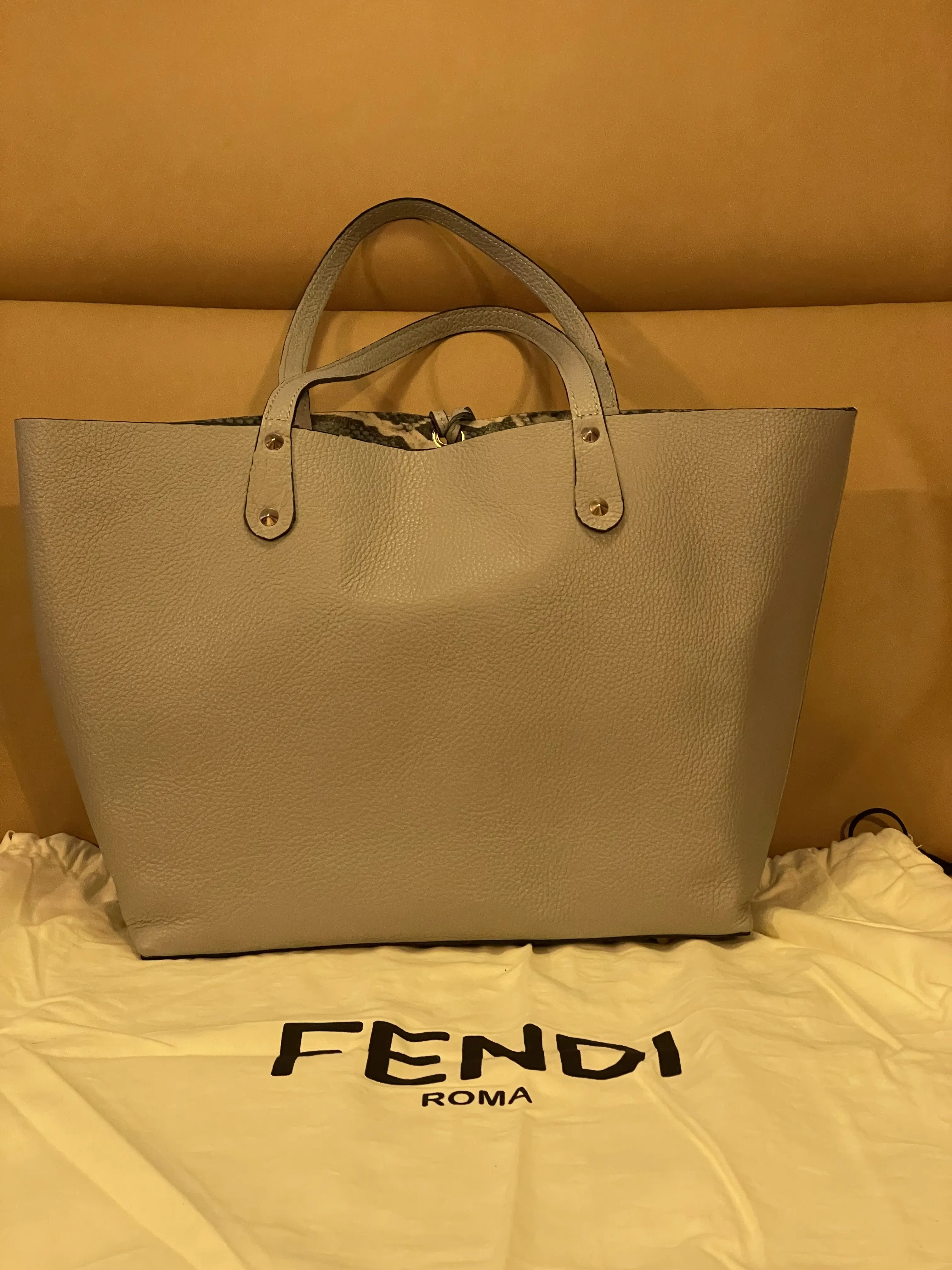 FENDI Shopper / Tote Bag in Grey | LOOP-Marktplatz