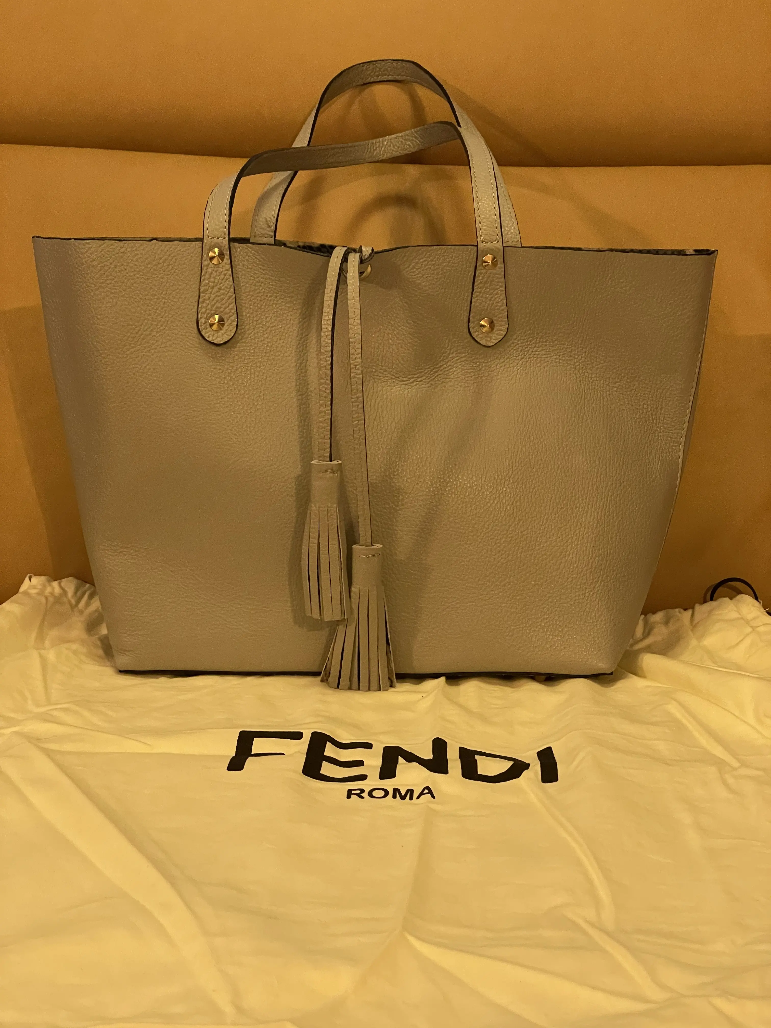 FENDI Shopper / Tote Bag in Grey | LOOP-Marktplatz