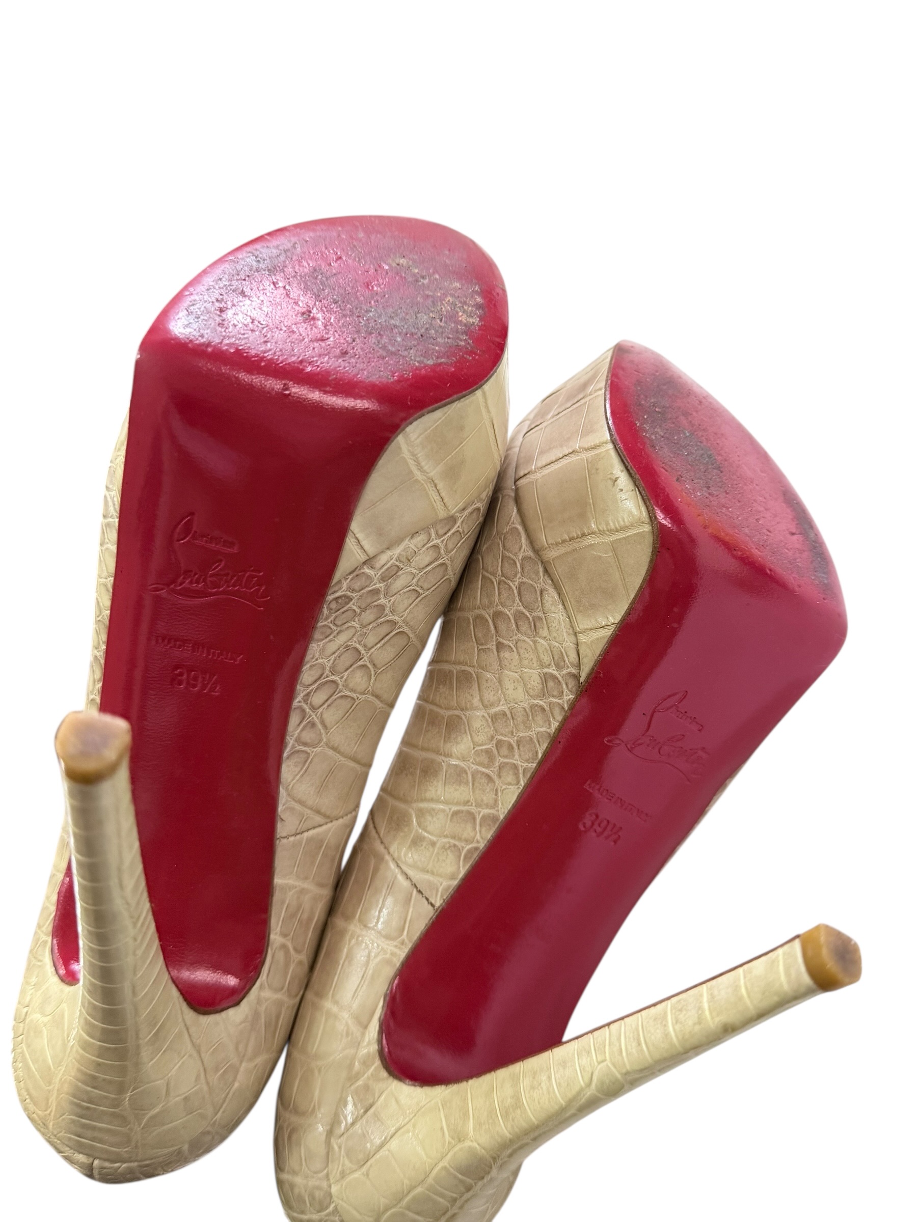 Louboutin high heels | Marché LOOP