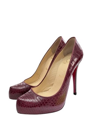Louboutin high heels | Marché LOOP