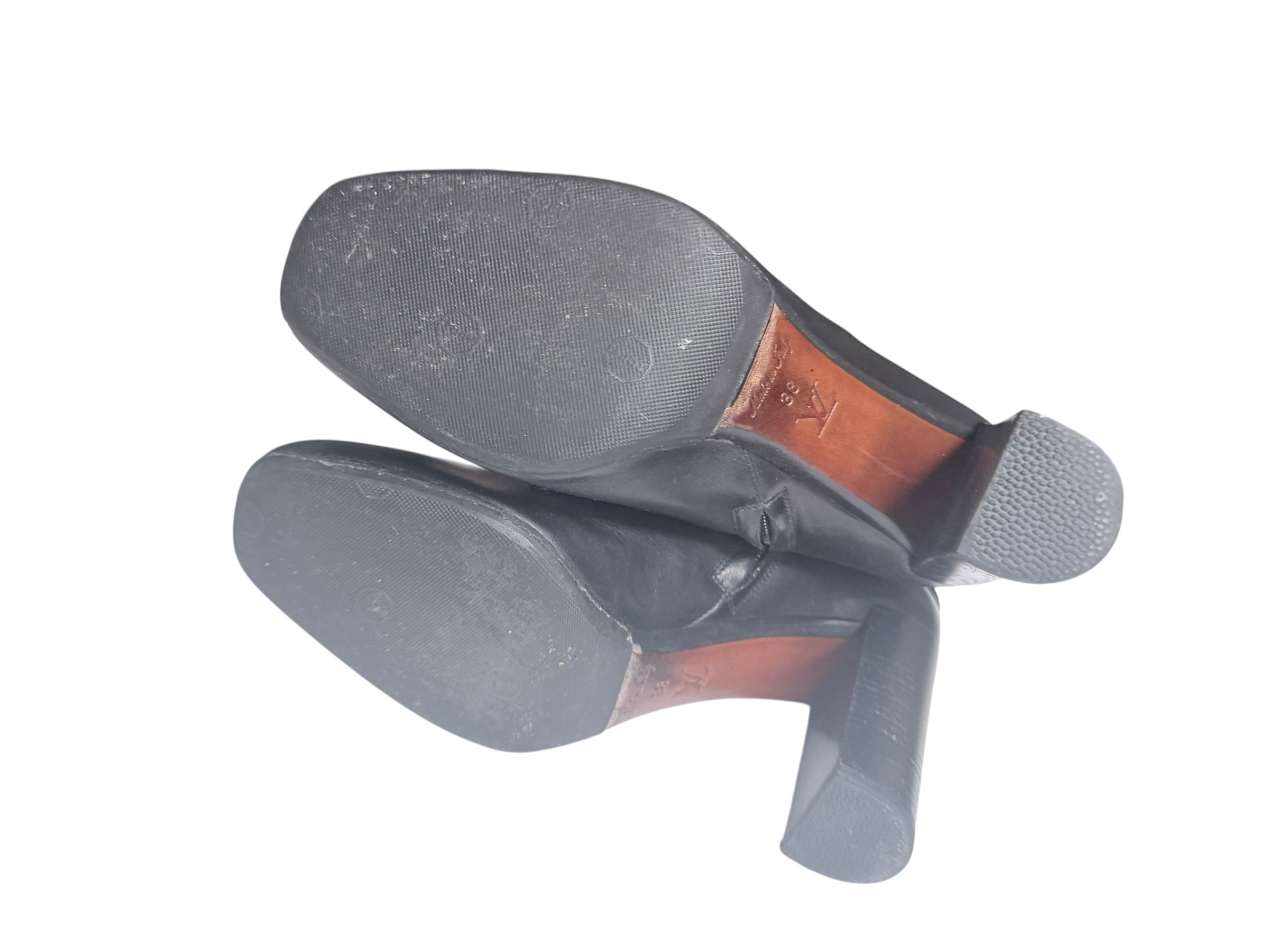 Louis Vuitton ankle boots | Marché LOOP