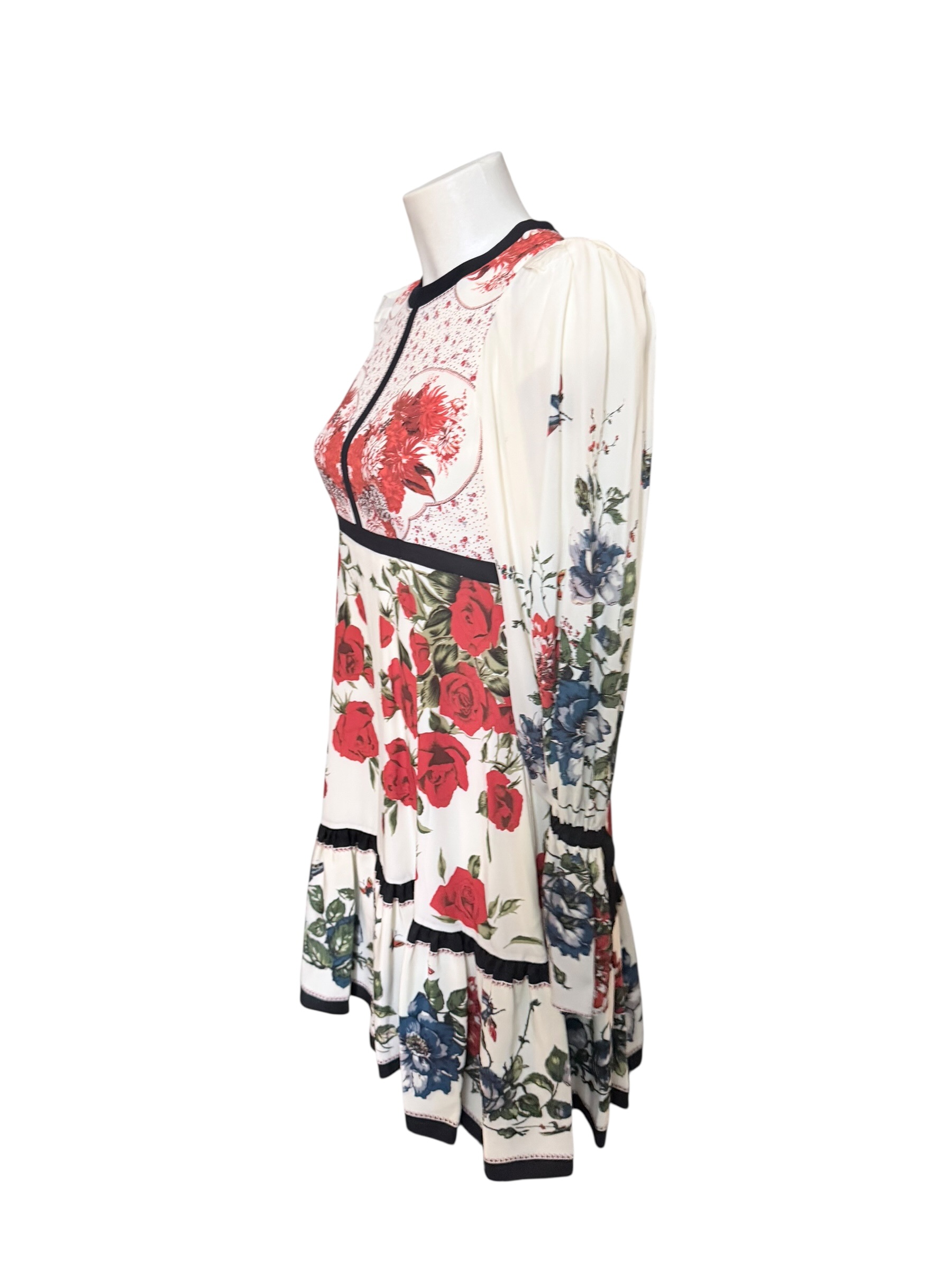 Dress by Alexander McQueen | Marché LOOP