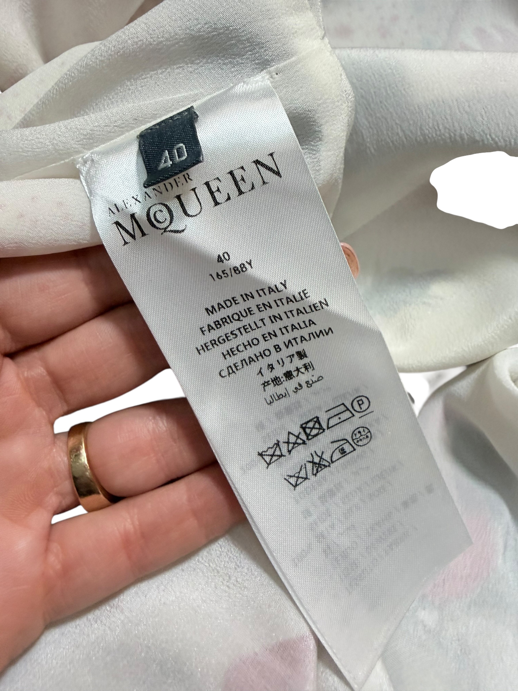Dress by Alexander McQueen | Marché LOOP